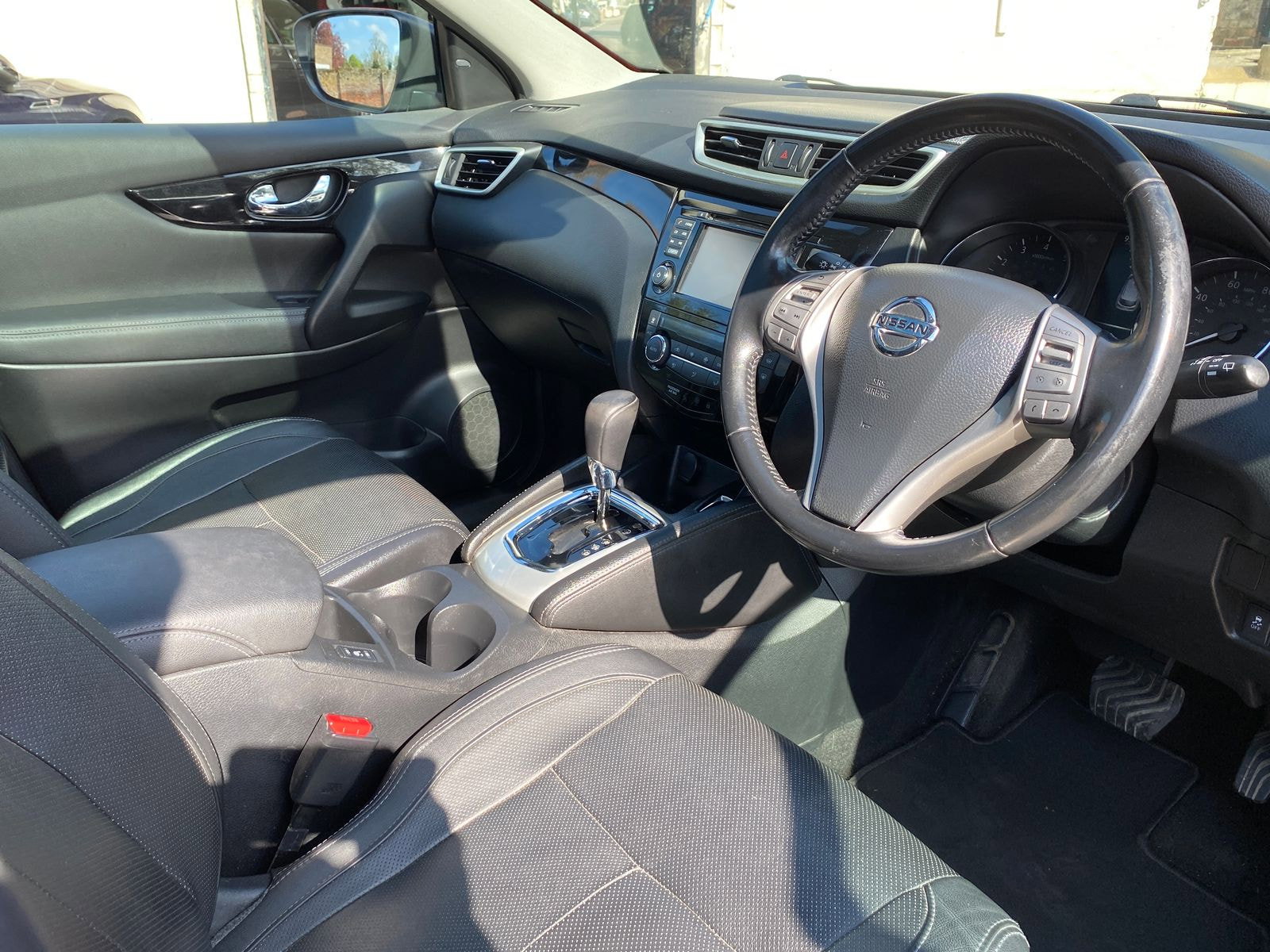 Nissan Qashqai 1.2 DIG-T Tekna SUV 5dr Petrol XTRON 2WD Euro 6 (s/s) (115 ps) 5dr Automatic 2016