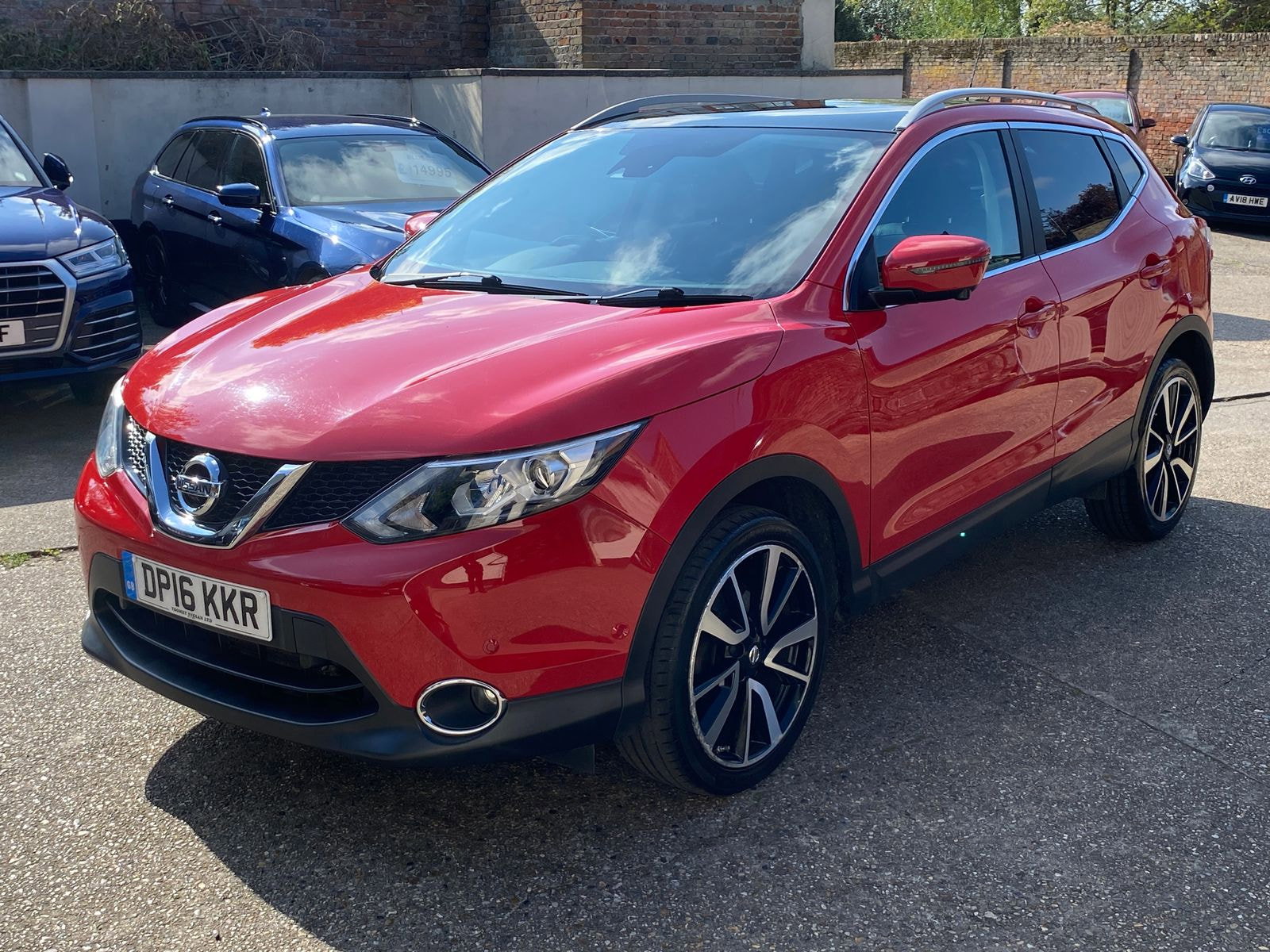 Nissan Qashqai 1.2 DIG-T Tekna SUV 5dr Petrol XTRON 2WD Euro 6 (s/s) (115 ps) 5dr Automatic 2016