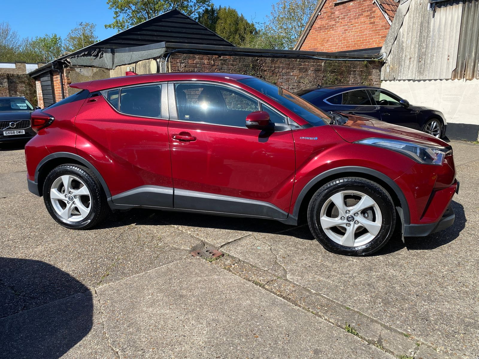 Toyota C-HR 1.8 VVT-h Icon SUV 5dr Petrol Hybrid CVT Euro 6 (s/s) (122 ps) 5dr Automatic 2018