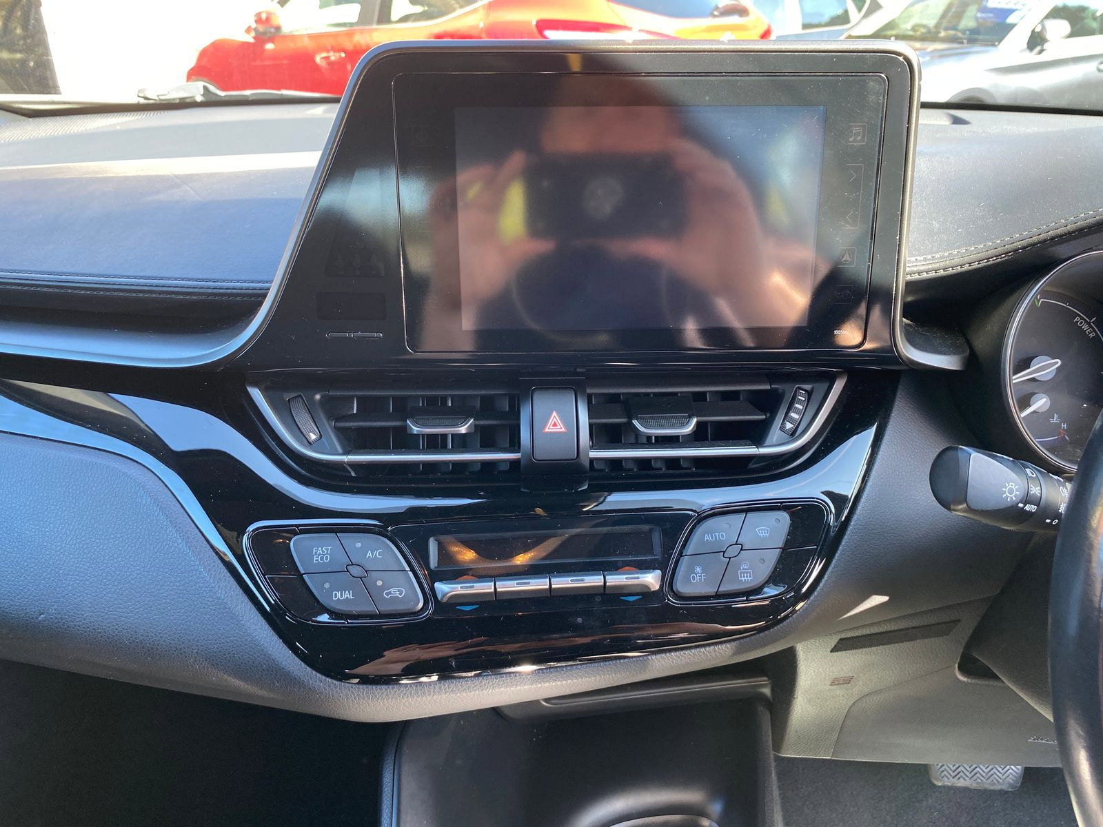 Toyota C-HR 1.8 VVT-h Icon SUV 5dr Petrol Hybrid CVT Euro 6 (s/s) (122 ps) 5dr Automatic 2018