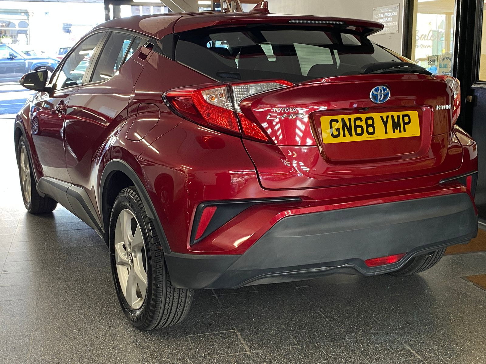 Toyota C-HR 1.8 VVT-h Icon SUV 5dr Petrol Hybrid CVT Euro 6 (s/s) (122 ps) 5dr Automatic 2018