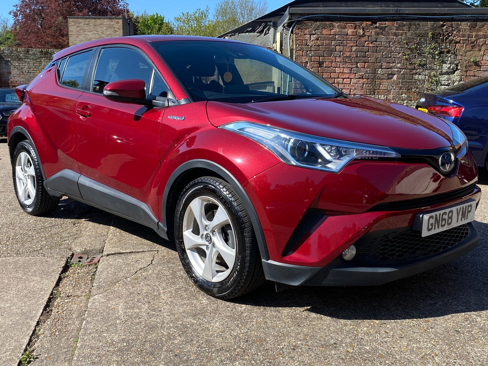 Toyota C-HR 1.8 VVT-h Icon SUV 5dr Petrol Hybrid CVT Euro 6 (s/s) (122 ps) 5dr Automatic 2018