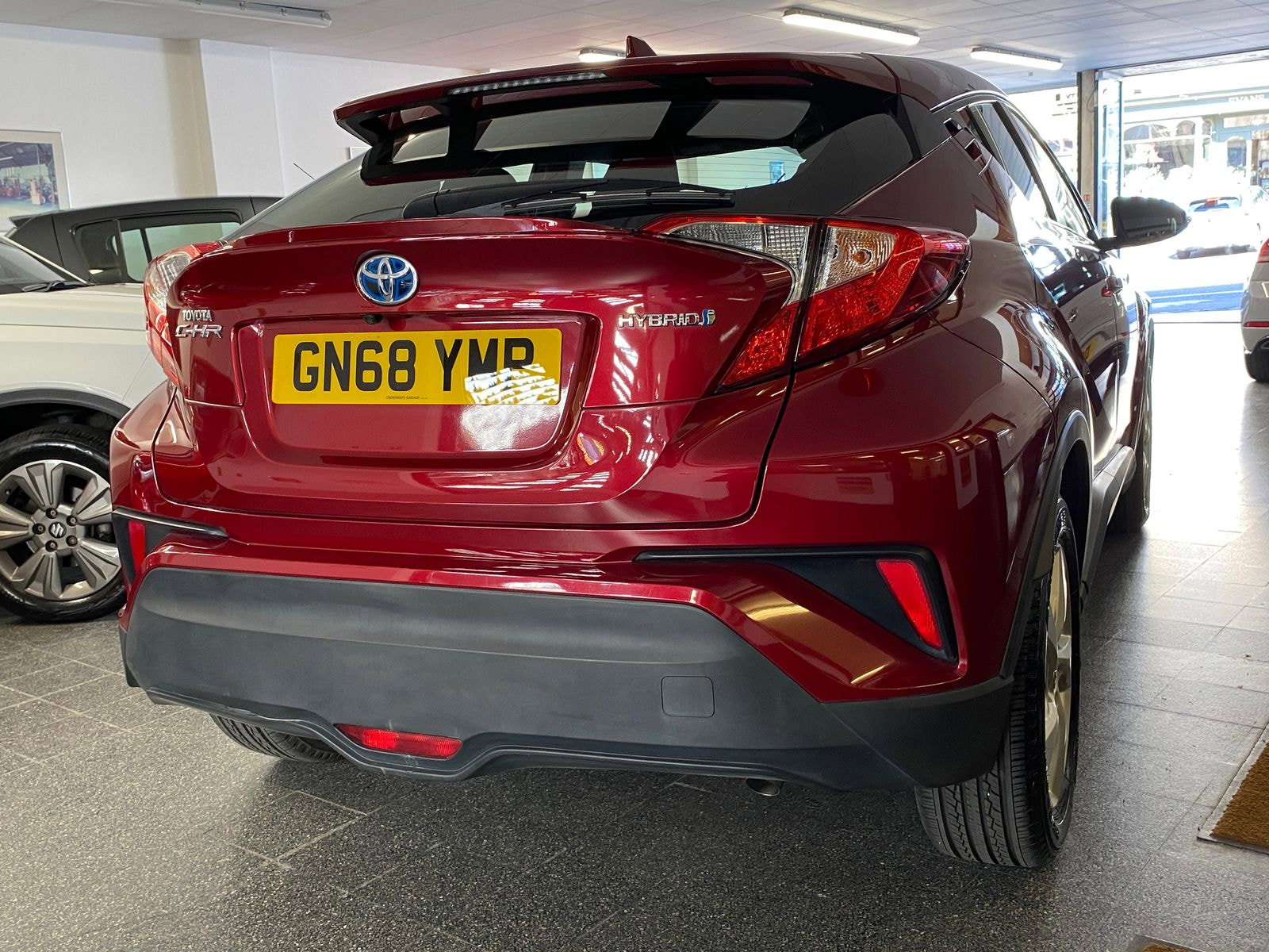 Toyota C-HR 1.8 VVT-h Icon SUV 5dr Petrol Hybrid CVT Euro 6 (s/s) (122 ps) 5dr Automatic 2018