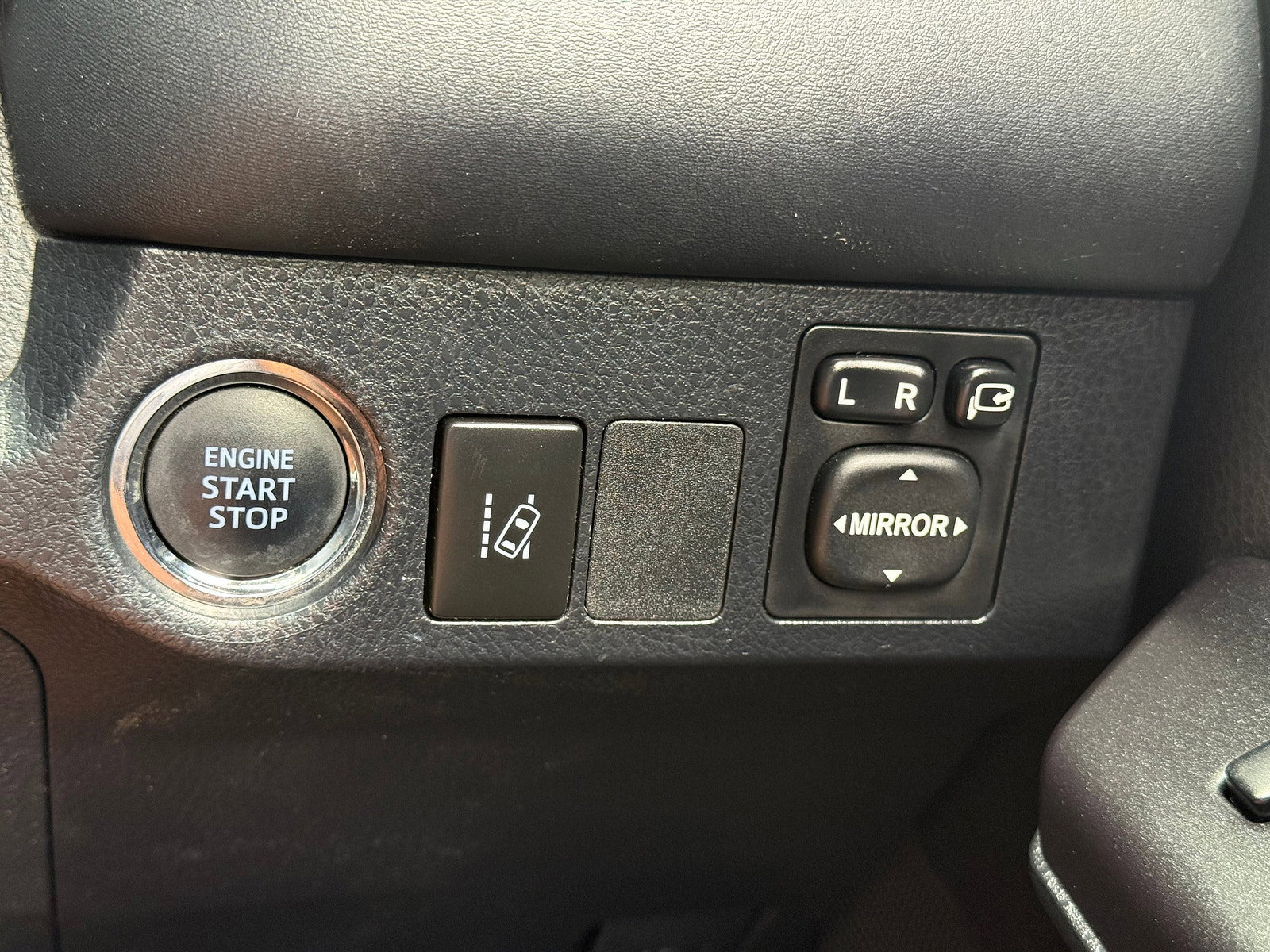 Toyota RAV4 2.0 V-Matic Excel SUV 5dr Petrol CVT 4WD Euro 6 (s/s) (Safety Sense, Nav) (151 ps) 5dr Automatic 2016