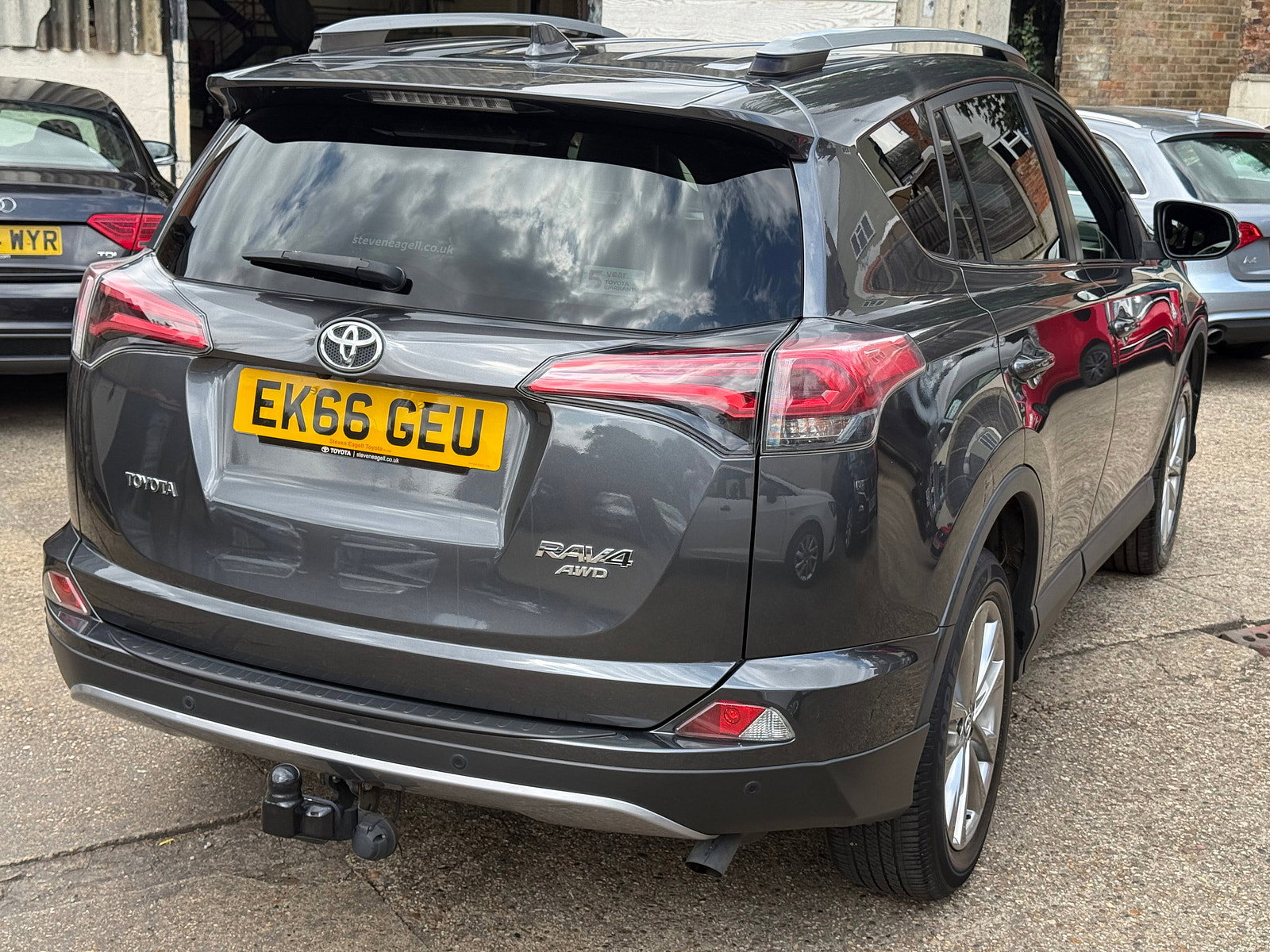 Toyota RAV4 2.0 V-Matic Excel SUV 5dr Petrol CVT 4WD Euro 6 (s/s) (Safety Sense, Nav) (151 ps) 5dr Automatic 2016
