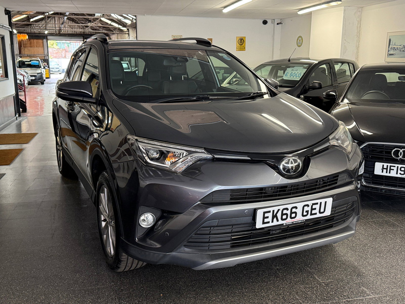 Toyota RAV4 2.0 V-Matic Excel SUV 5dr Petrol CVT 4WD Euro 6 (s/s) (Safety Sense, Nav) (151 ps) 5dr Automatic 2016