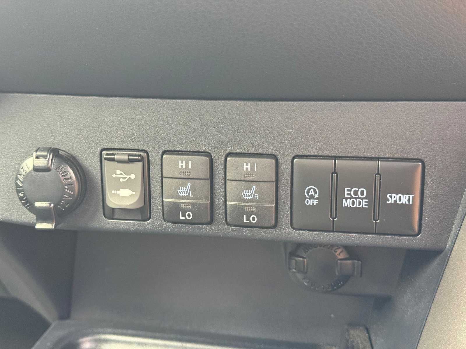 Toyota RAV4 2.0 V-Matic Excel SUV 5dr Petrol CVT 4WD Euro 6 (s/s) (Safety Sense, Nav) (151 ps) 5dr Automatic 2016