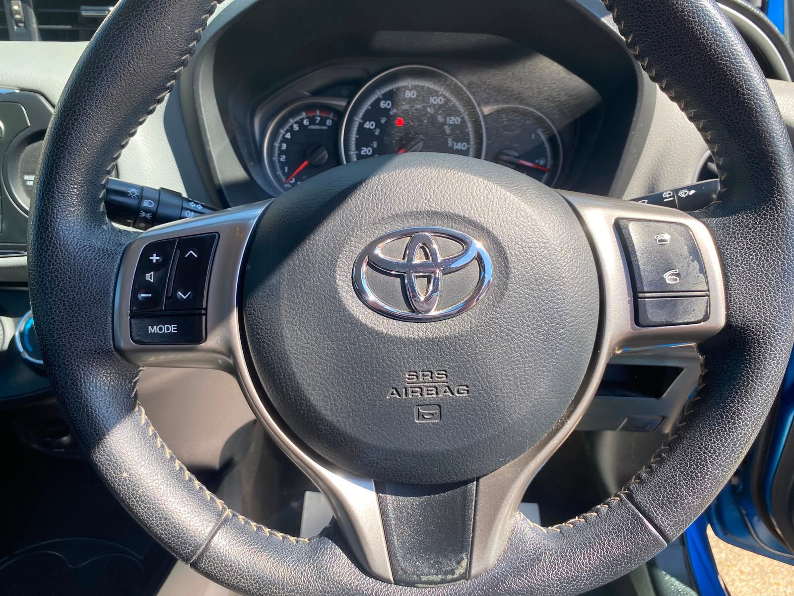 Toyota Yaris 1.33 Dual VVT-i Icon Hatchback 5dr Petrol Manual Euro 5 Euro 5 (99 ps) 5dr Manual 2014