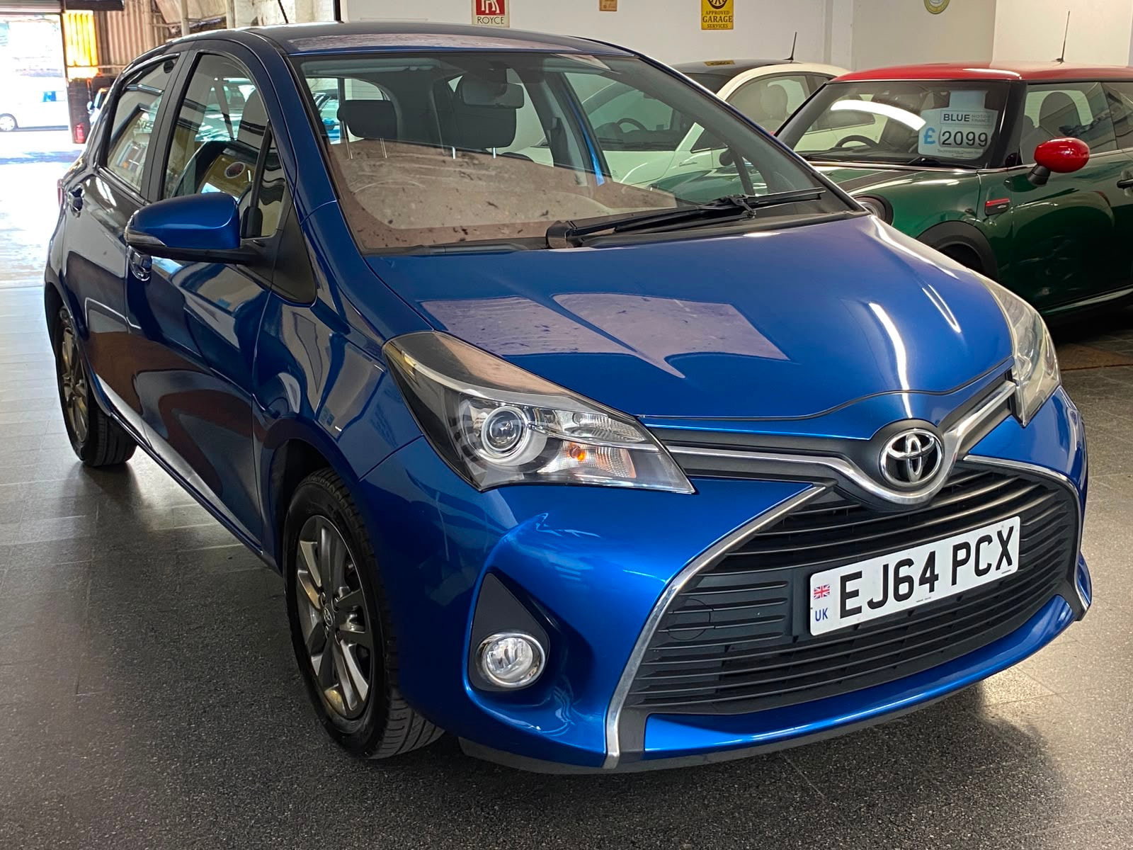 Toyota Yaris 1.33 Dual VVT-i Icon Hatchback 5dr Petrol Manual Euro 5 Euro 5 (99 ps) 5dr Manual 2014