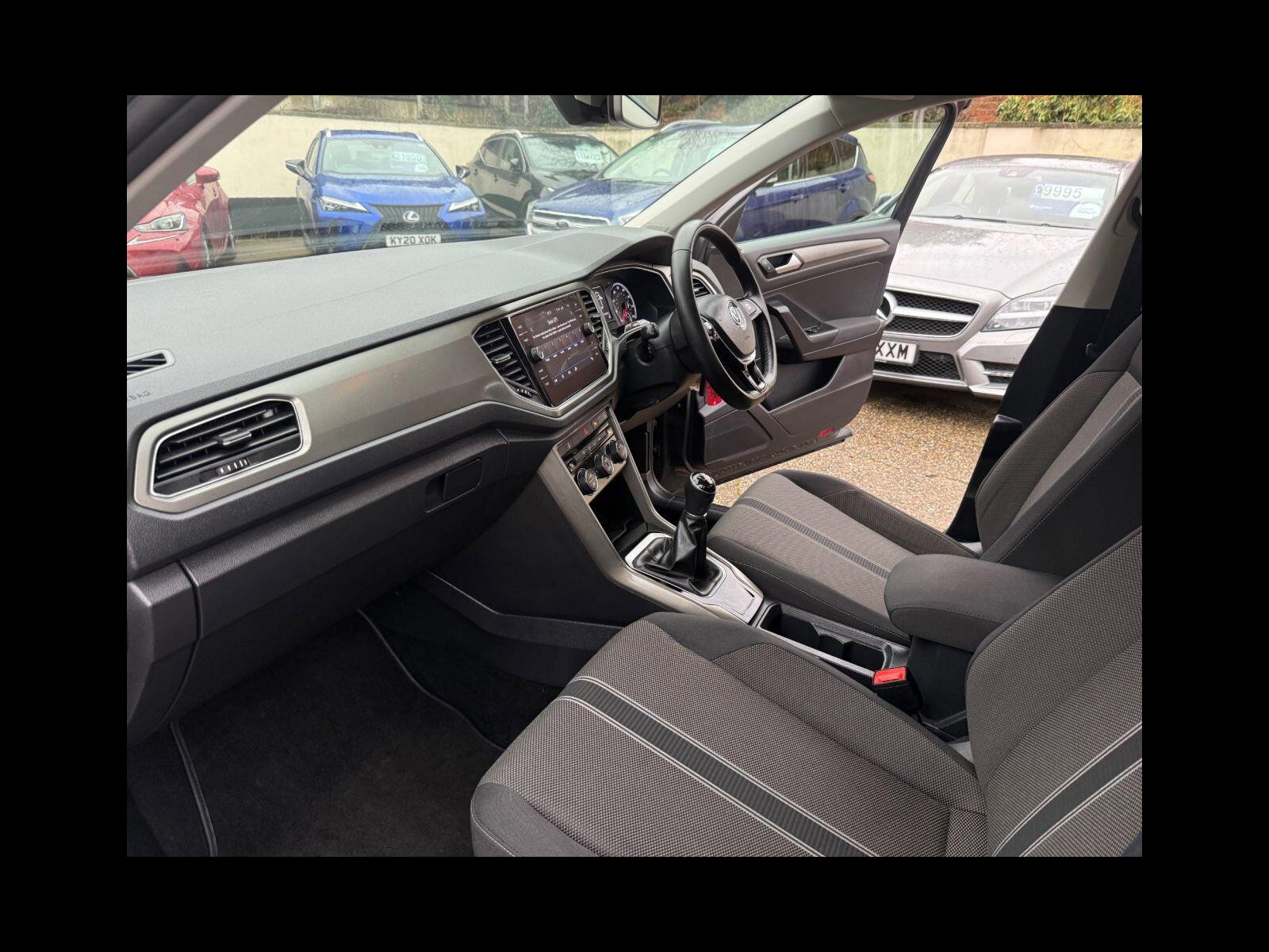 Volkswagen T-Roc 1.0 TSI GPF SE SUV 5dr Petrol Manual Euro 6 (s/s) (115 ps) Carplay, Reverse Camera, Rear PDC. 5dr Manual 2020