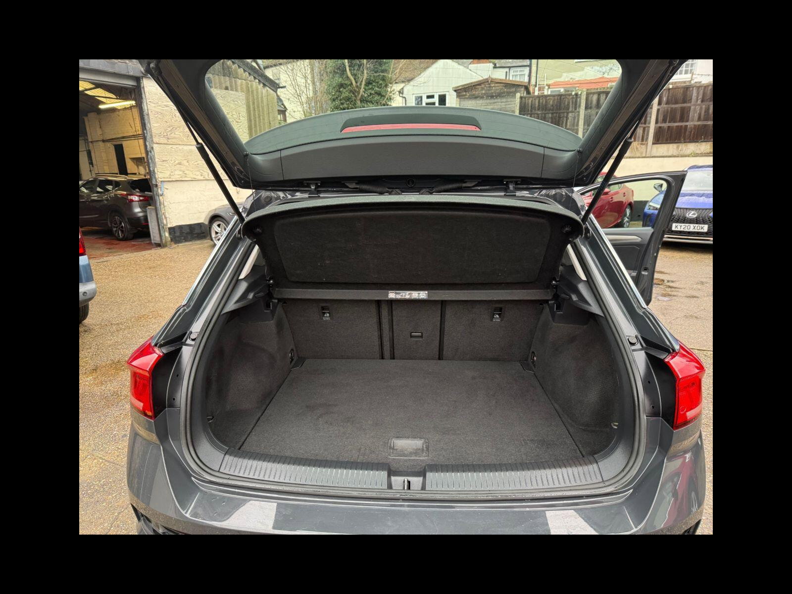 Volkswagen T-Roc 1.0 TSI GPF SE SUV 5dr Petrol Manual Euro 6 (s/s) (115 ps) Carplay, Reverse Camera, Rear PDC. 5dr Manual 2020