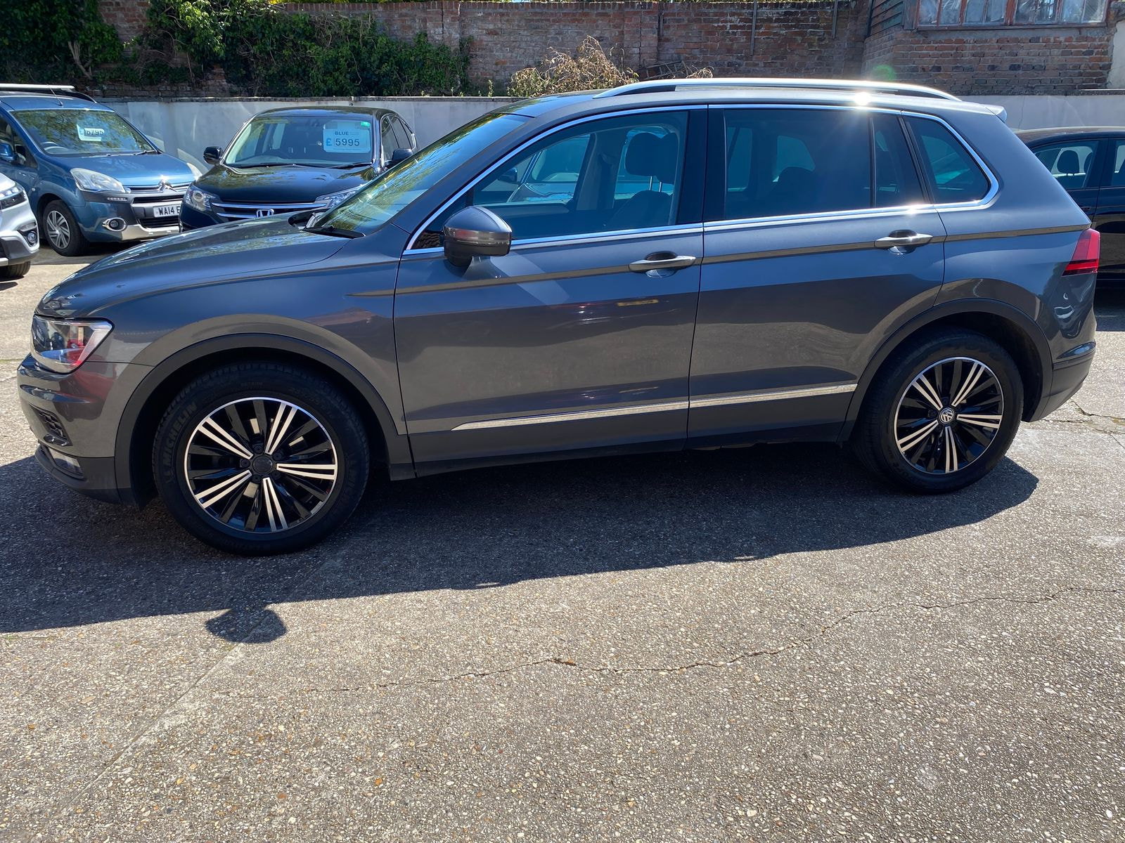 Volkswagen Tiguan 1.4 TSI SE Navigation SUV 5dr Petrol Manual Euro 6 (s/s) (150 ps) 5dr Manual 2017