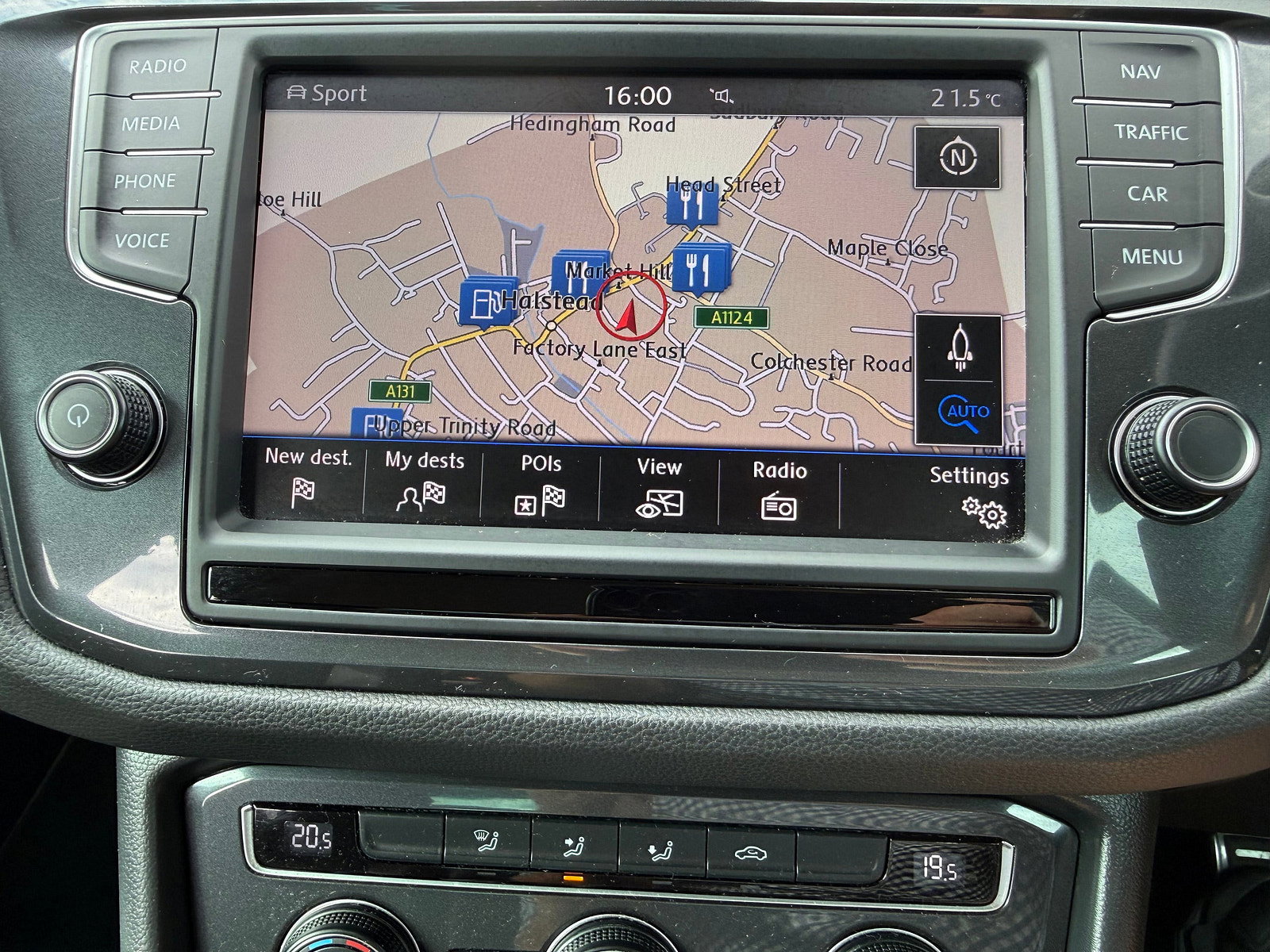 Volkswagen Tiguan 2.0 TDI BlueMotion Tech SE Navigation SUV 5dr Diesel Manual 4Motion Euro 6 (s/s) (150 ps) 5dr Manual 2016