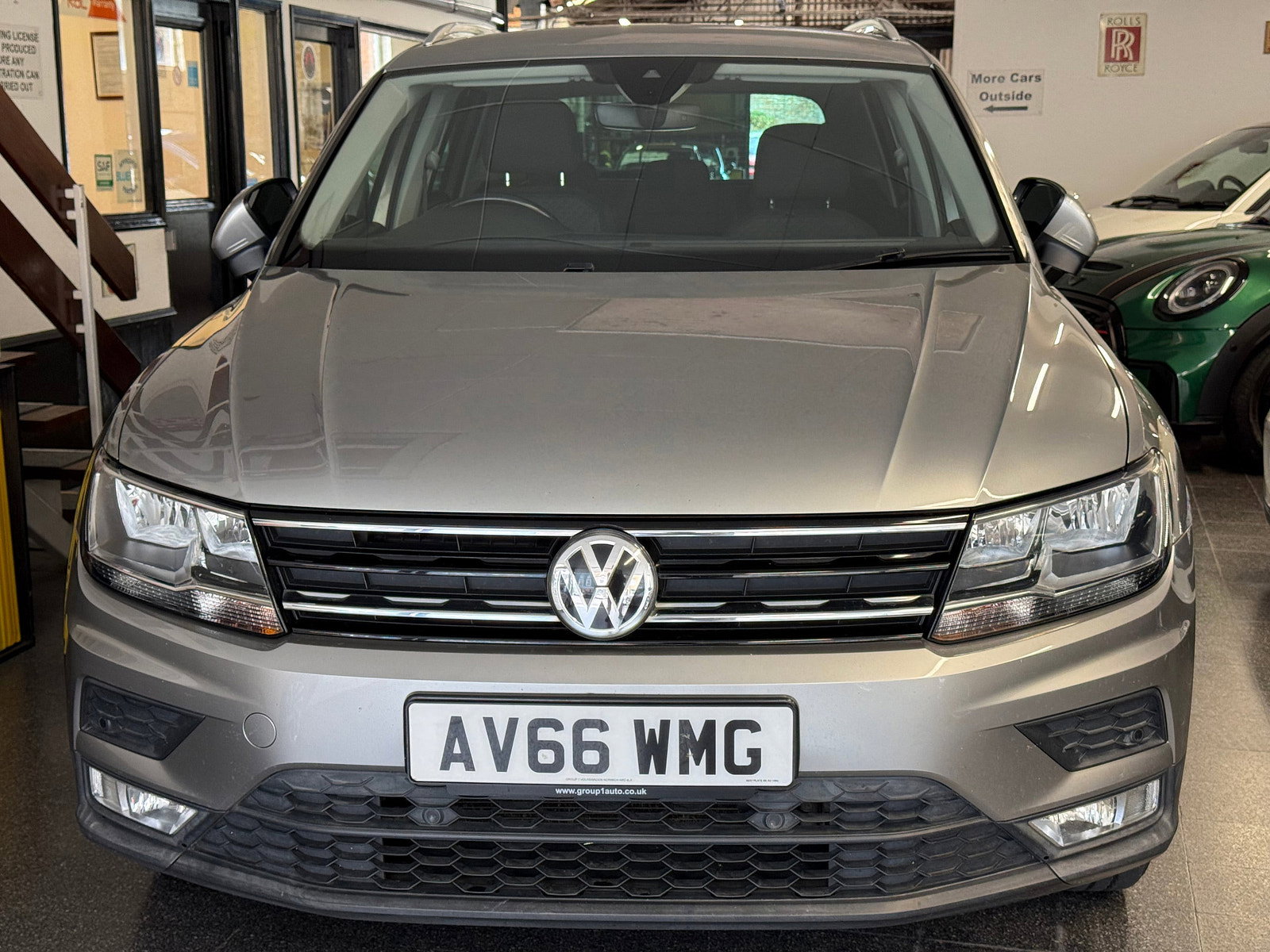 Volkswagen Tiguan 2.0 TDI BlueMotion Tech SE Navigation SUV 5dr Diesel Manual 4Motion Euro 6 (s/s) (150 ps) 5dr Manual 2016