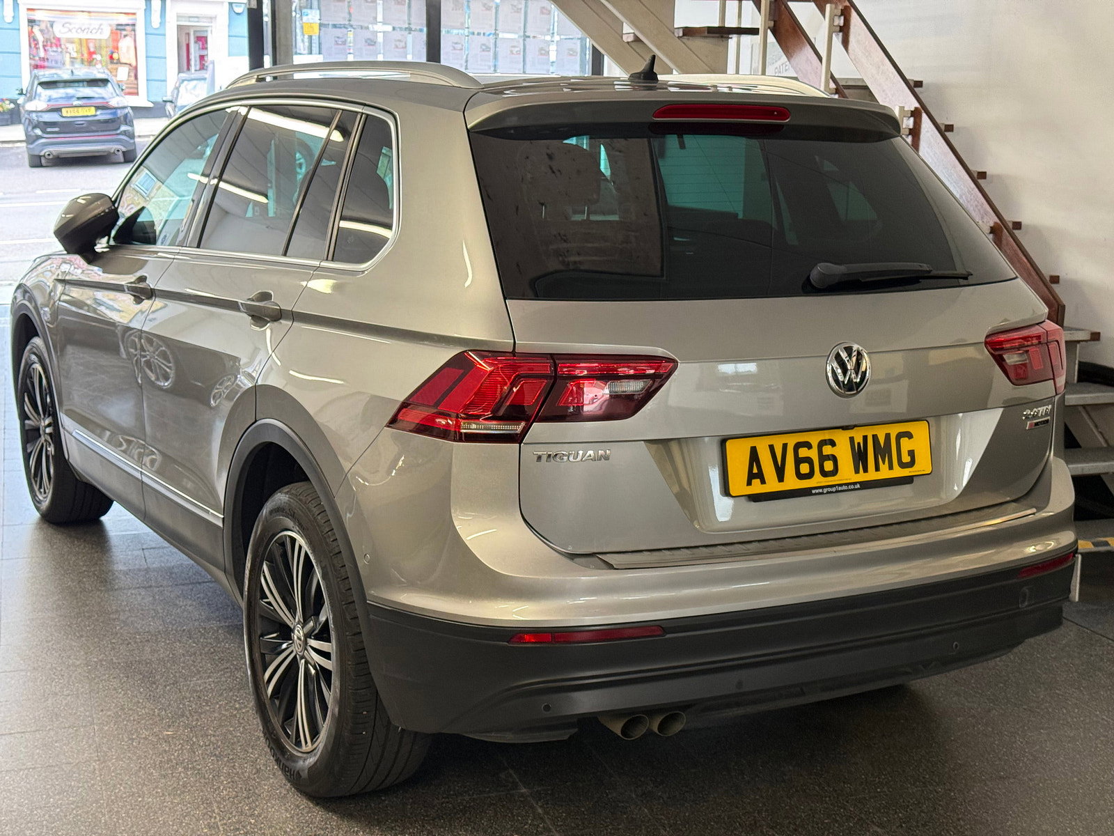 Volkswagen Tiguan 2.0 TDI BlueMotion Tech SE Navigation SUV 5dr Diesel Manual 4Motion Euro 6 (s/s) (150 ps) 5dr Manual 2016