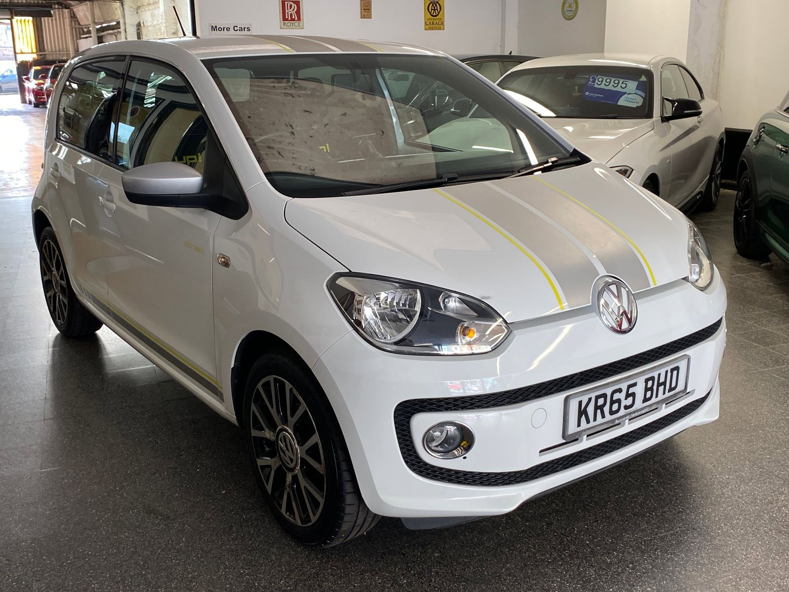 Volkswagen up! 1.0 Street up! Hatchback 5dr Petrol Manual Euro 6 (75 ps) 5dr Manual 2015