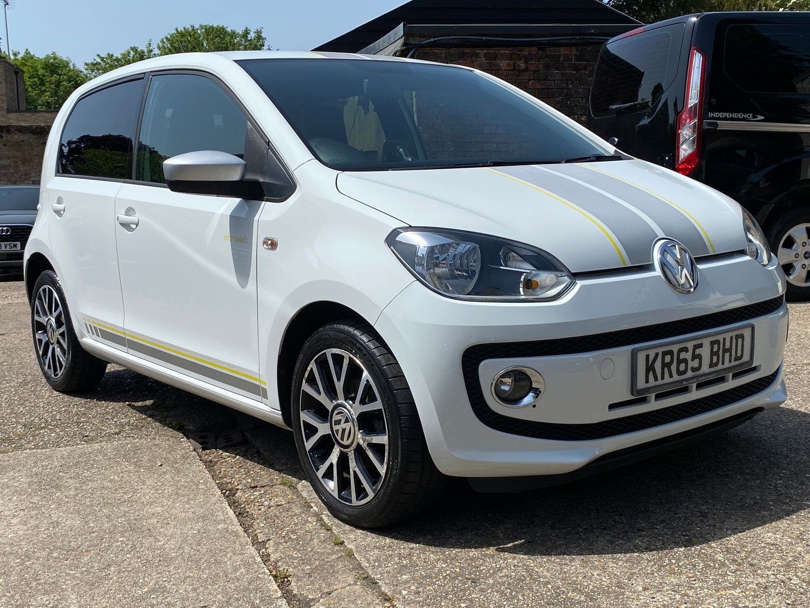 Volkswagen up! 1.0 Street up! Hatchback 5dr Petrol Manual Euro 6 (75 ps) 5dr Manual 2015