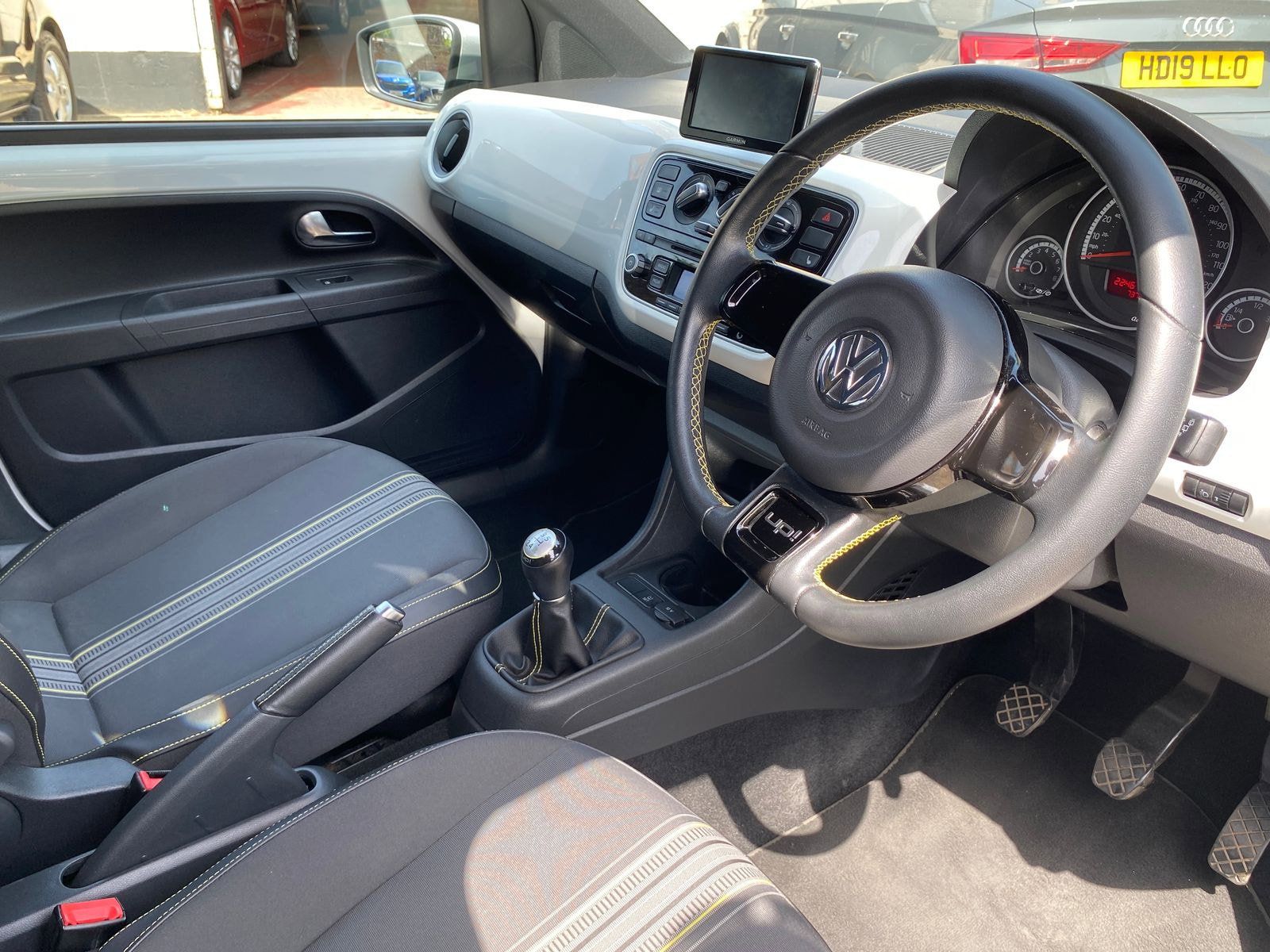 Volkswagen up! 1.0 Street up! Hatchback 5dr Petrol Manual Euro 6 (75 ps) 5dr Manual 2015