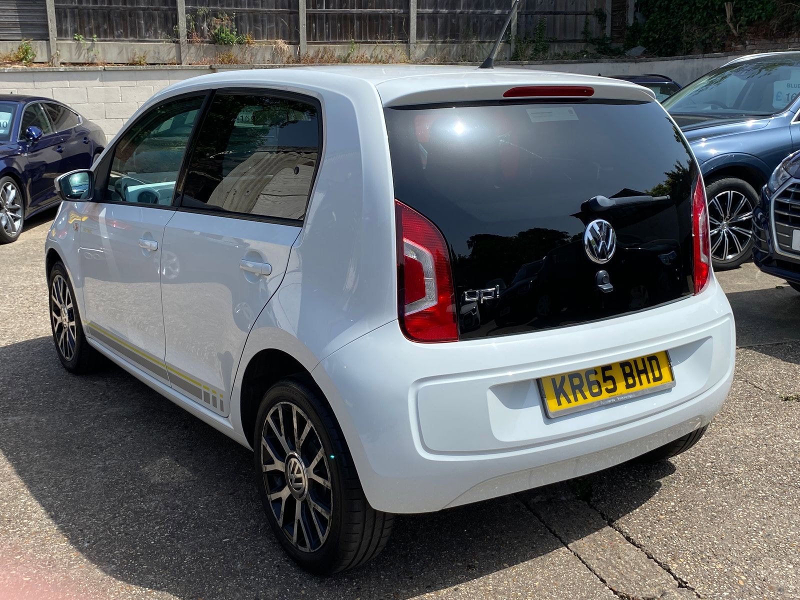 Volkswagen up! 1.0 Street up! Hatchback 5dr Petrol Manual Euro 6 (75 ps) 5dr Manual 2015