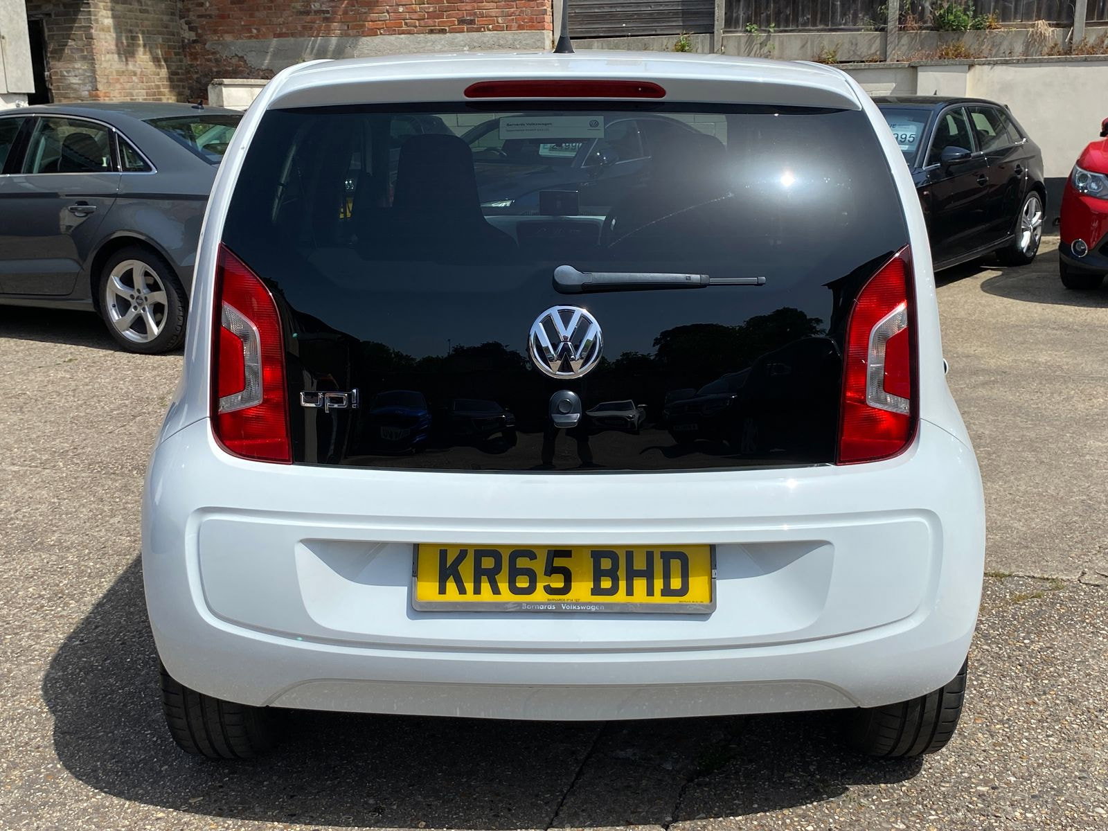 Volkswagen up! 1.0 Street up! Hatchback 5dr Petrol Manual Euro 6 (75 ps) 5dr Manual 2015