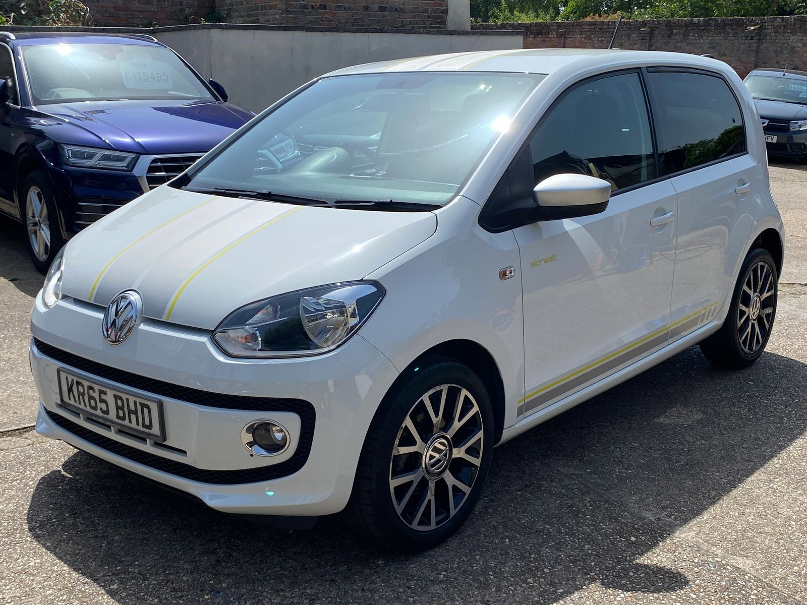 Volkswagen up! 1.0 Street up! Hatchback 5dr Petrol Manual Euro 6 (75 ps) 5dr Manual 2015