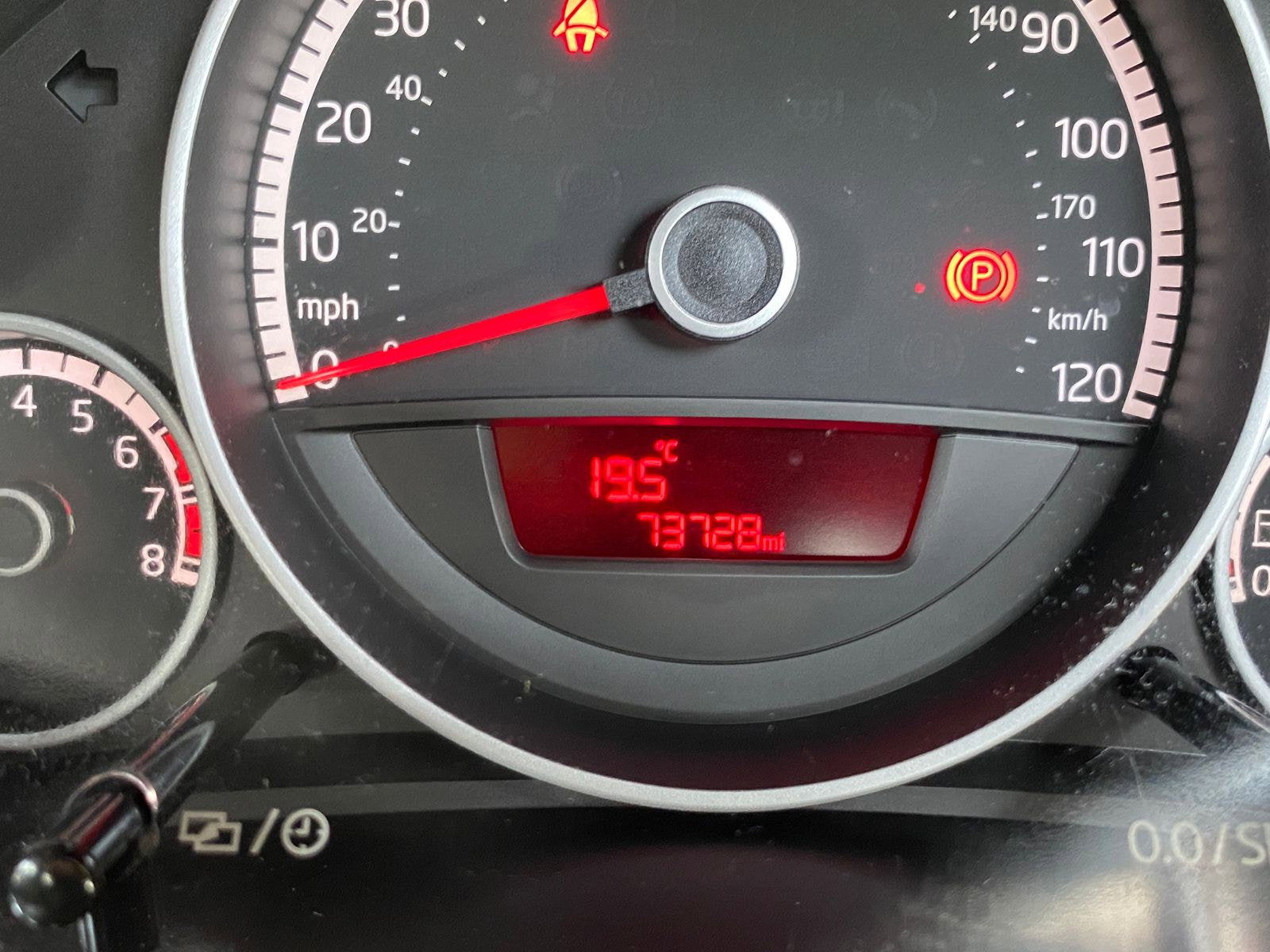 Volkswagen up! 1.0 Street up! Hatchback 5dr Petrol Manual Euro 6 (75 ps) 5dr Manual 2015