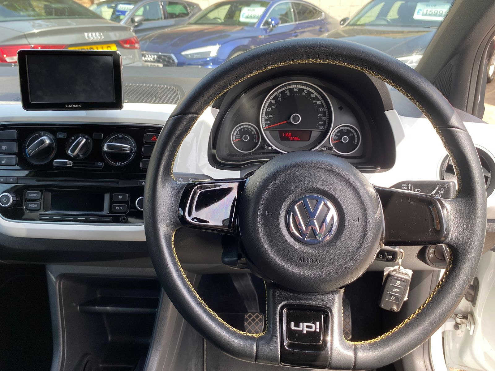 Volkswagen up! 1.0 Street up! Hatchback 5dr Petrol Manual Euro 6 (75 ps) 5dr Manual 2015