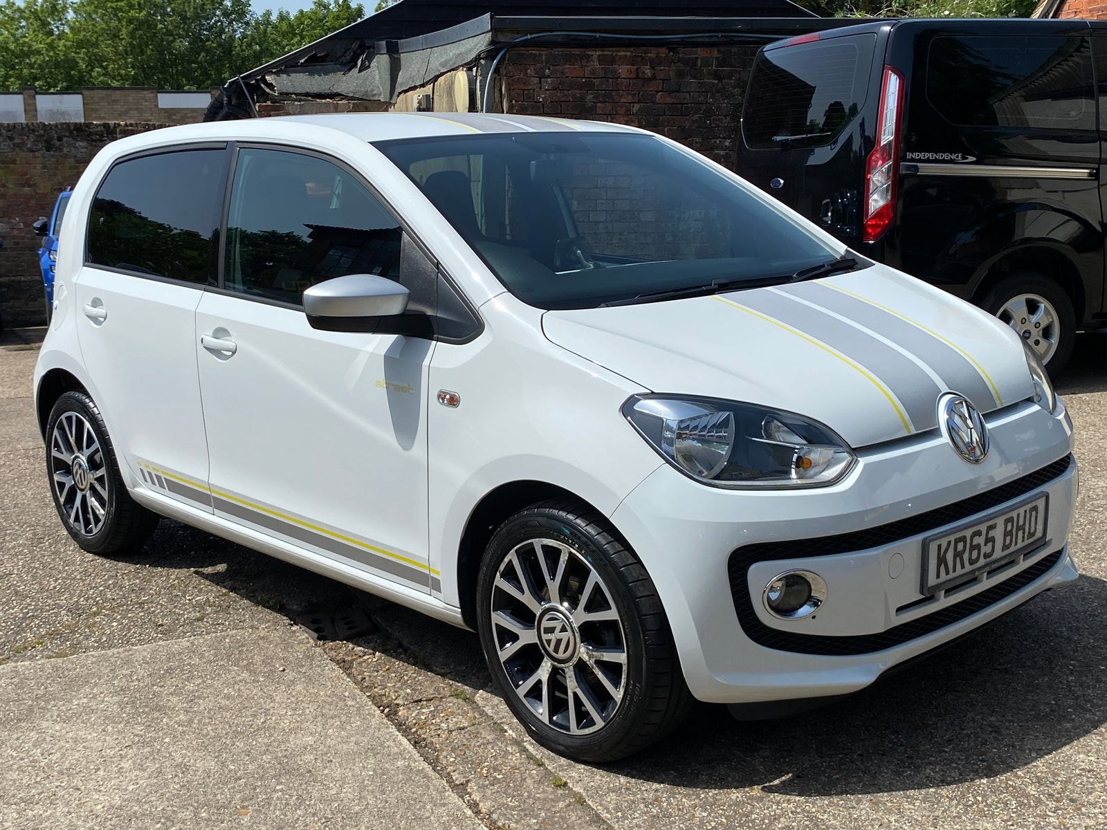 Volkswagen up! 1.0 Street up! Hatchback 5dr Petrol Manual Euro 6 (75 ps) 5dr Manual 2015