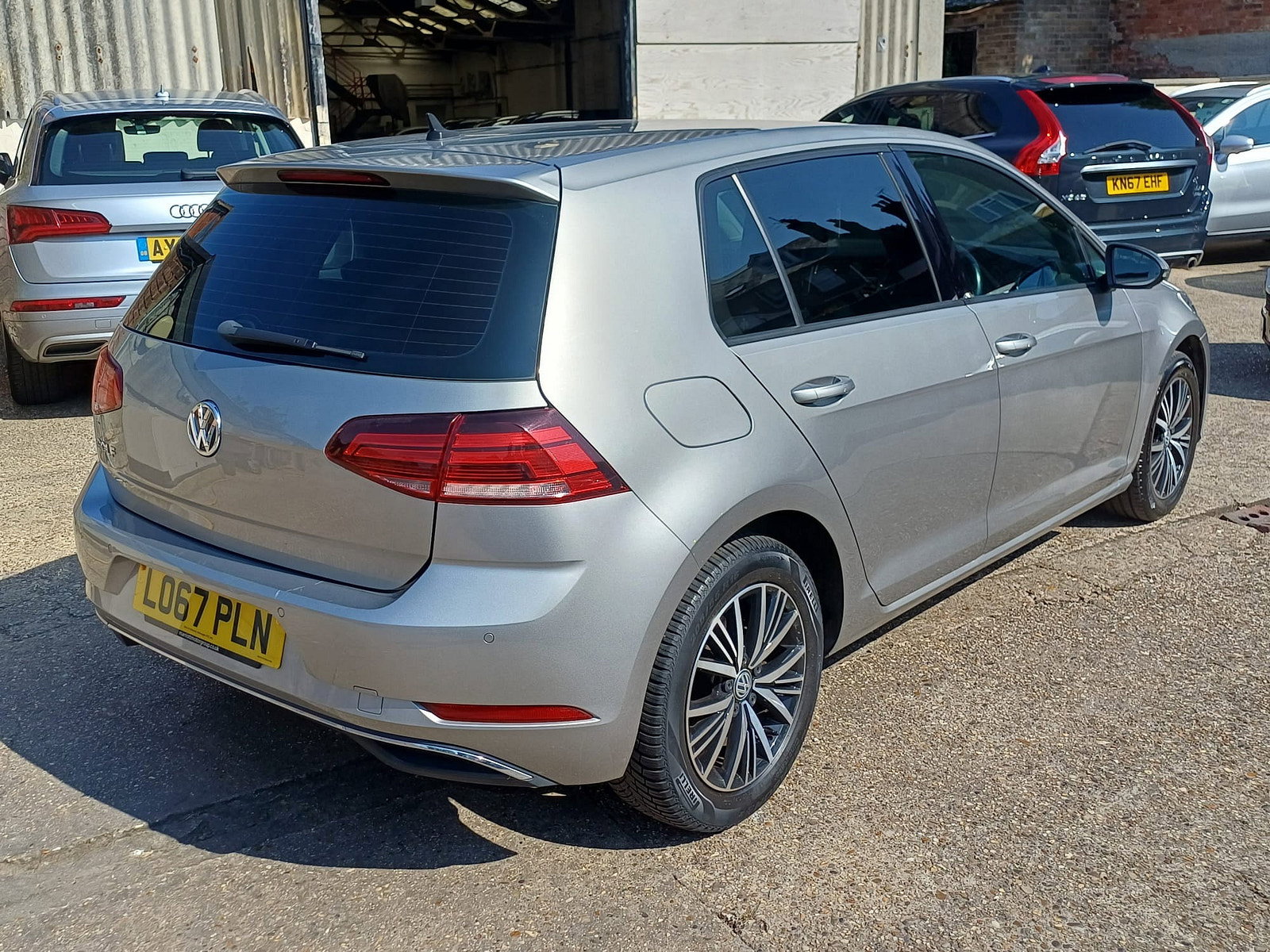 Volkswagen Golf 1.4 TSI BlueMotion Tech SE Nav Hatchback 5dr Petrol DSG Euro 6 (s/s) (125 ps) 5dr Automatic 2018