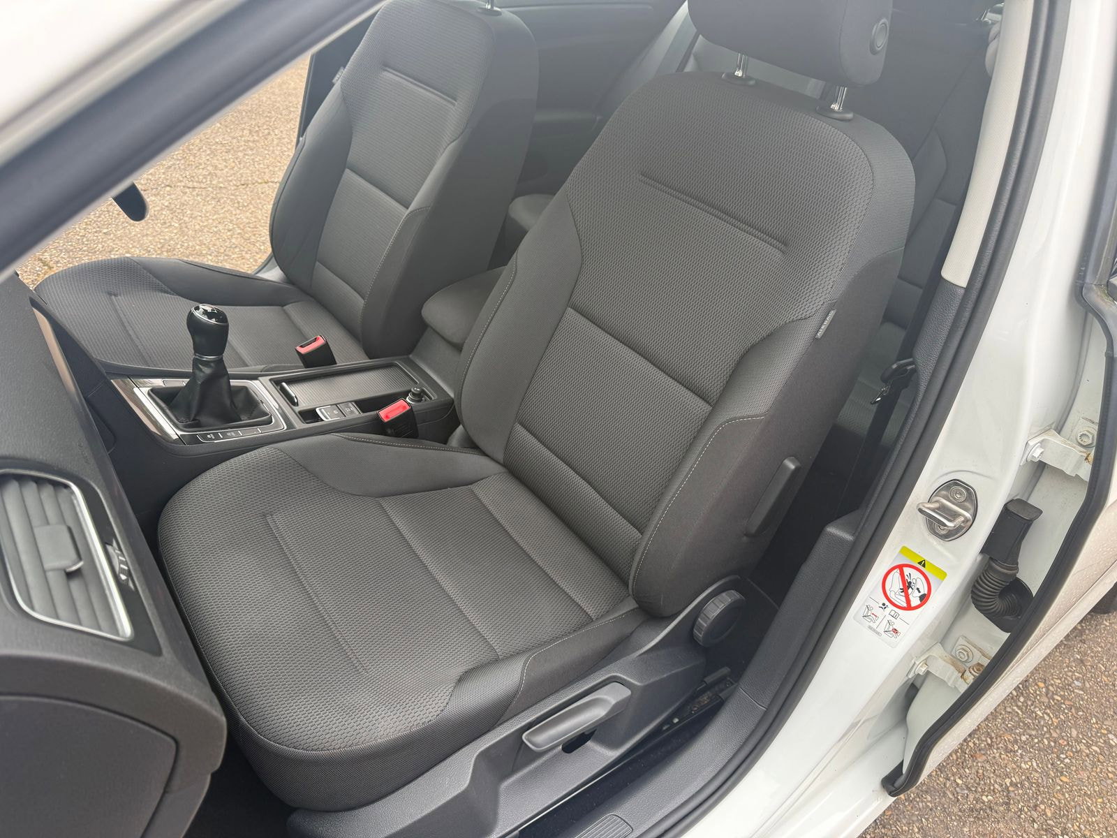 Volkswagen Golf 1.5 TSI EVO SE Nav Hatchback 5dr Petrol Manual Euro 6 (s/s) (130 ps) 5dr Manual 2018
