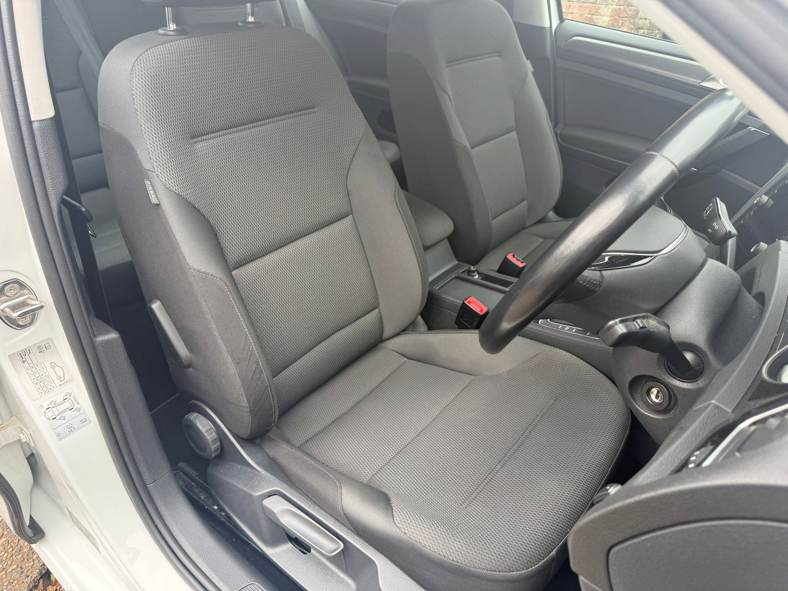 Volkswagen Golf 1.5 TSI EVO SE Nav Hatchback 5dr Petrol Manual Euro 6 (s/s) (130 ps) 5dr Manual 2018