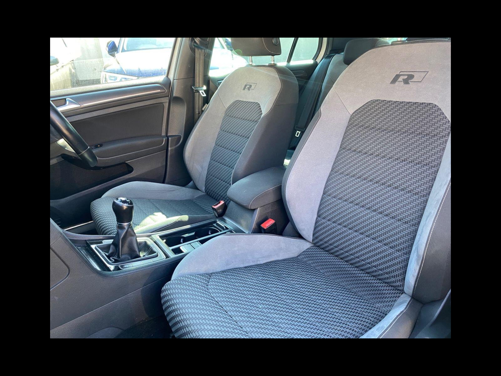 Volkswagen Golf 1.5 TSI EVO R-Line Hatchback 5dr Petrol Manual Euro 6 (s/s) (150 ps) Petrol/Excellent Service History 5dr Manual 2019