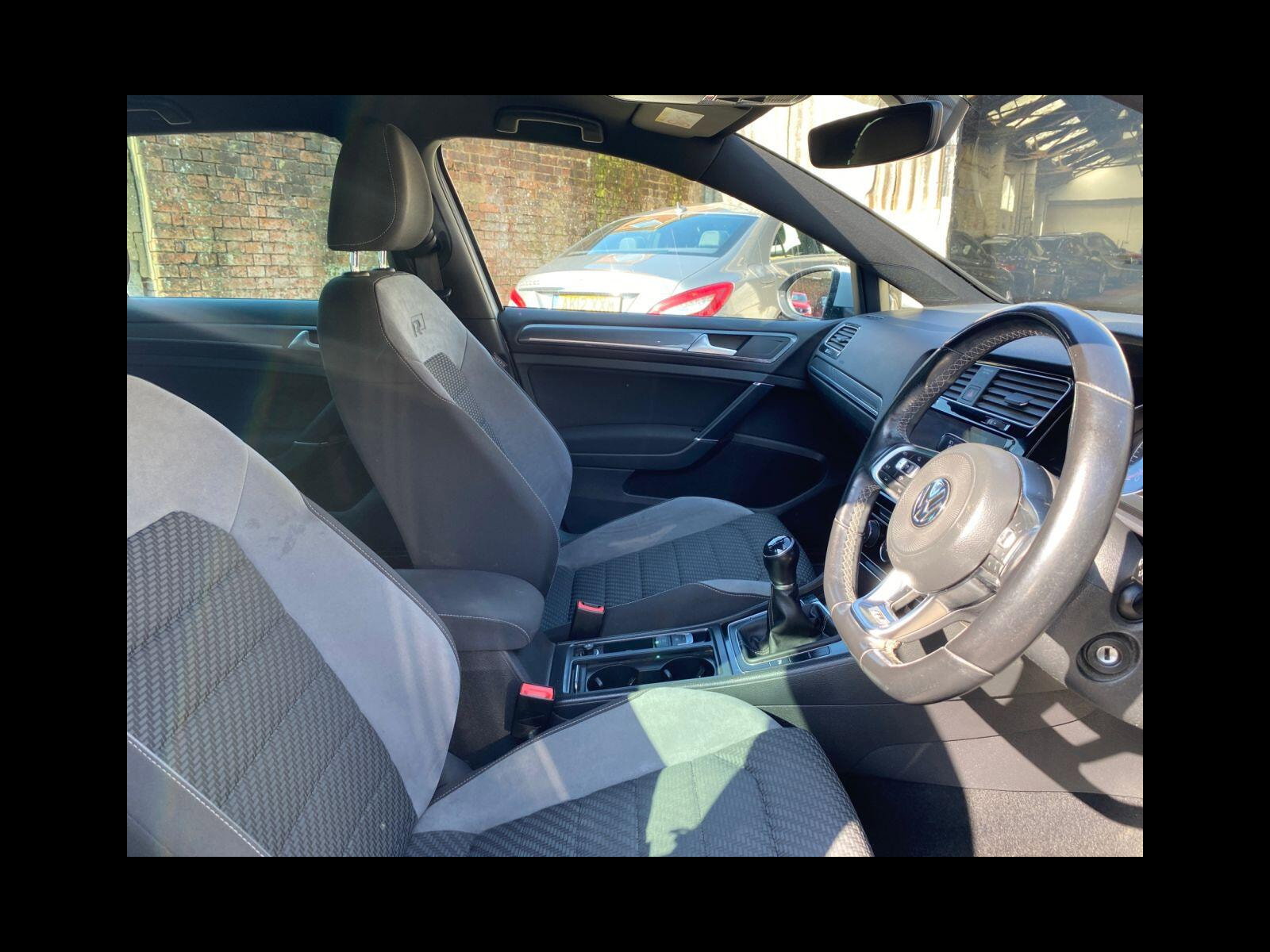 Volkswagen Golf 1.5 TSI EVO R-Line Hatchback 5dr Petrol Manual Euro 6 (s/s) (150 ps) Petrol/Excellent Service History 5dr Manual 2019