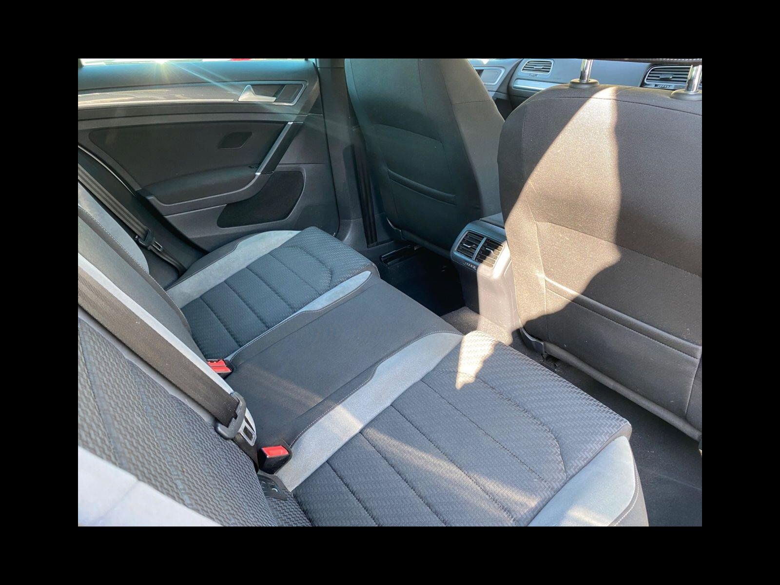 Volkswagen Golf 1.5 TSI EVO R-Line Hatchback 5dr Petrol Manual Euro 6 (s/s) (150 ps) Petrol/Excellent Service History 5dr Manual 2019