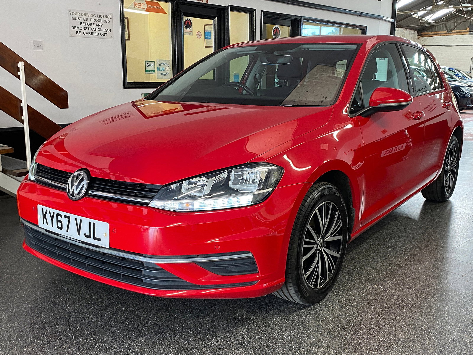 Volkswagen Golf 1.0 TSI SE Nav Hatchback 5dr Petrol Manual Euro 6 (s/s) (110 bhp) 5dr Manual 2017