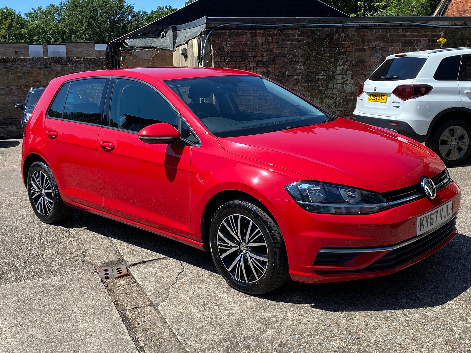 Volkswagen Golf 1.0 TSI SE Nav Hatchback 5dr Petrol Manual Euro 6 (s/s) (110 bhp) 5dr Manual 2017