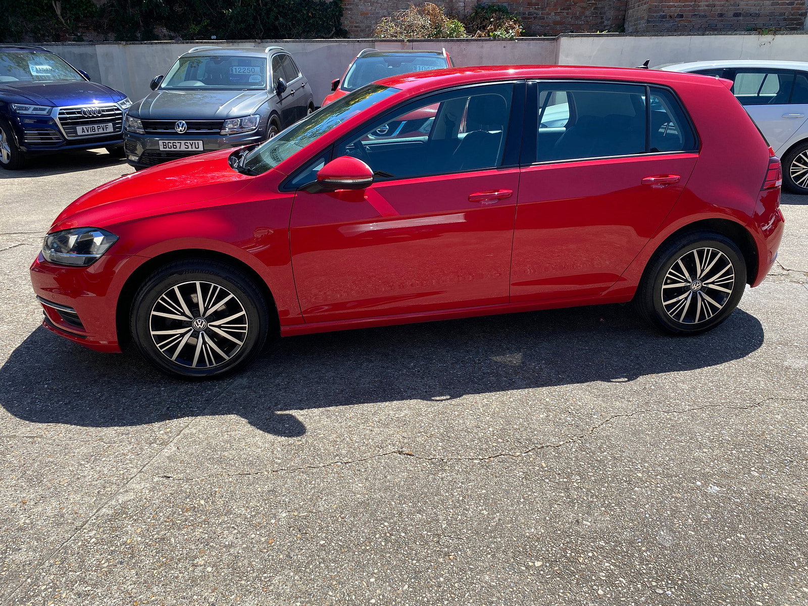 Volkswagen Golf 1.0 TSI SE Nav Hatchback 5dr Petrol Manual Euro 6 (s/s) (110 bhp) 5dr Manual 2017