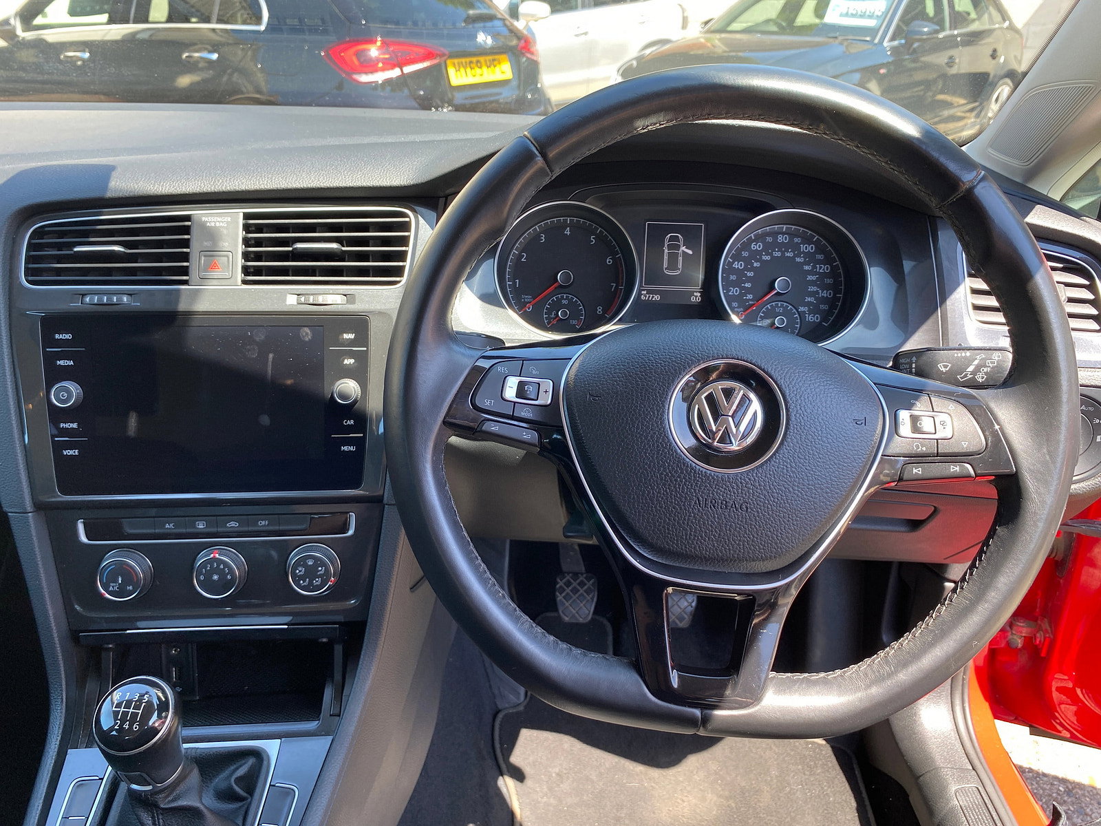 Volkswagen Golf 1.0 TSI SE Nav Hatchback 5dr Petrol Manual Euro 6 (s/s) (110 bhp) 5dr Manual 2017