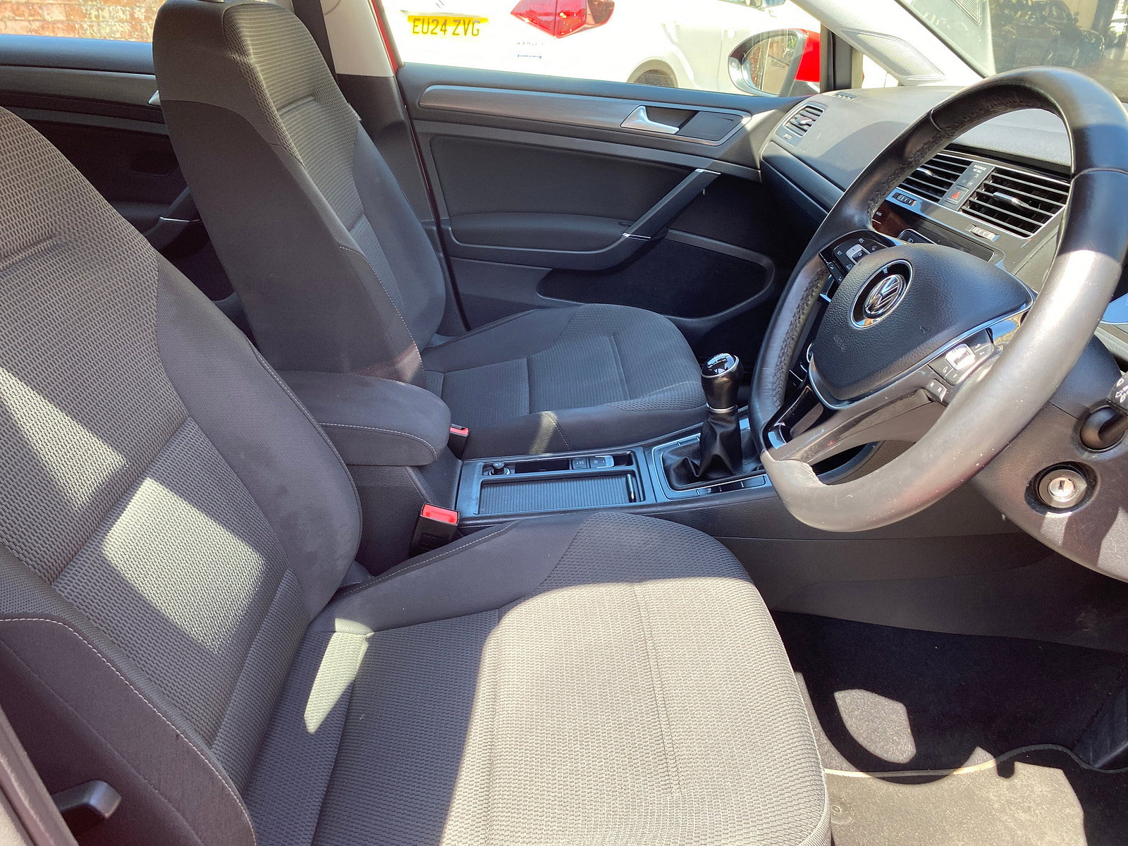 Volkswagen Golf 1.0 TSI SE Nav Hatchback 5dr Petrol Manual Euro 6 (s/s) (110 bhp) 5dr Manual 2017