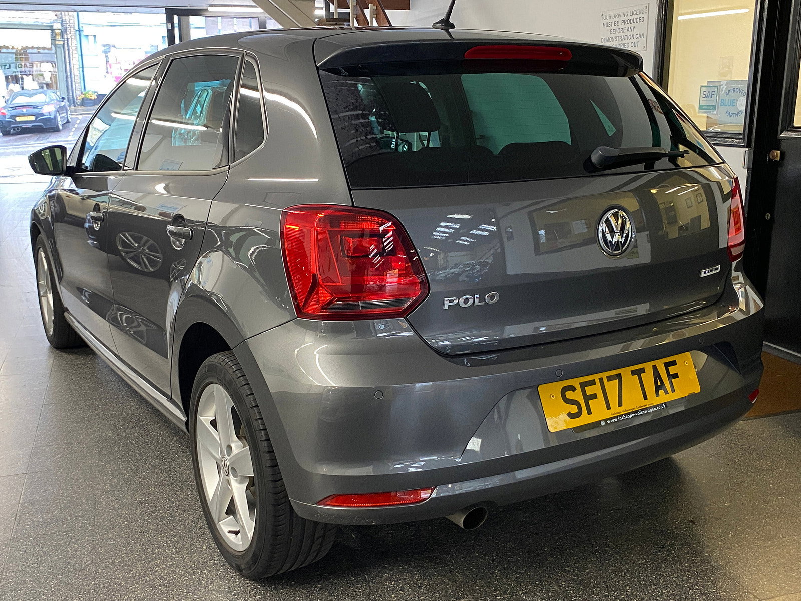 Volkswagen Polo 1.0 TSI SEL Hatchback 5dr Petrol Manual Euro 6 (s/s) (110 bhp) 5dr Manual 2017