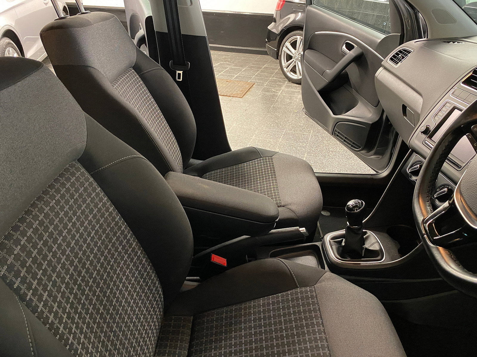 Volkswagen Polo 1.0 TSI SEL Hatchback 5dr Petrol Manual Euro 6 (s/s) (110 bhp) 5dr Manual 2017