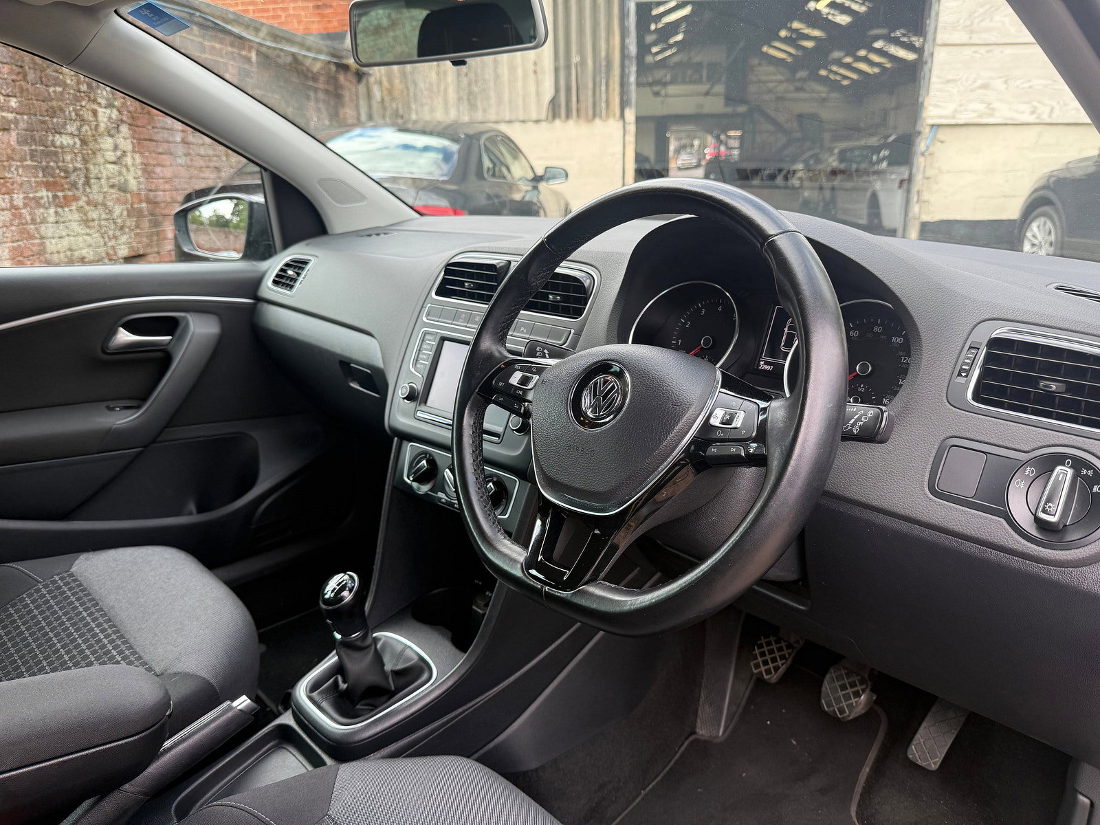 Volkswagen Polo 1.0 TSI SEL Hatchback 5dr Petrol Manual Euro 6 (s/s) (110 bhp) 5dr Manual 2017