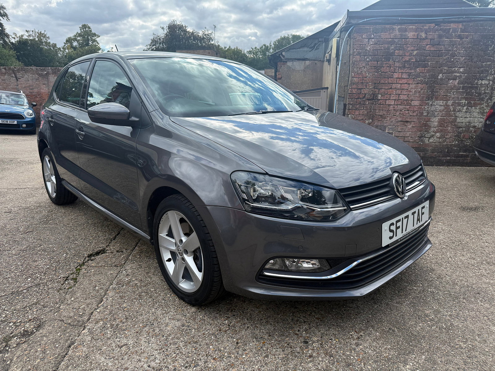 Volkswagen Polo 1.0 TSI SEL Hatchback 5dr Petrol Manual Euro 6 (s/s) (110 bhp) 5dr Manual 2017