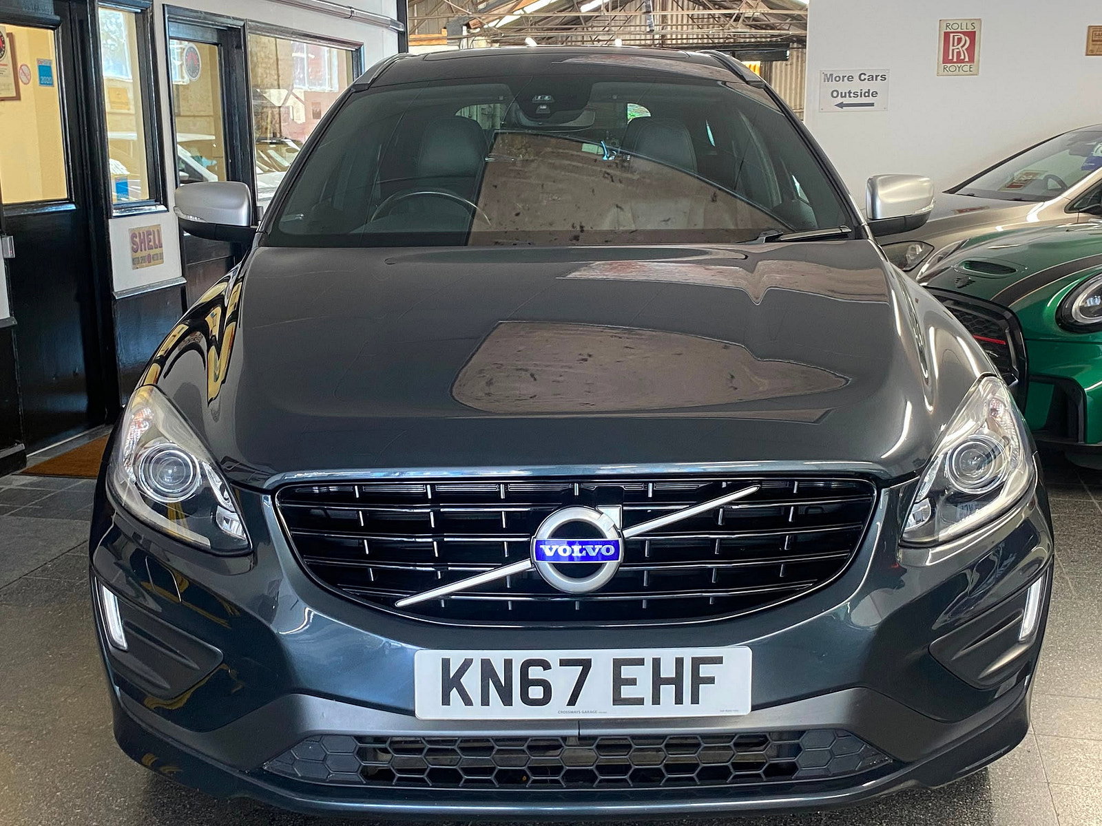 Volvo XC60 2.4 D5 R-Design Lux Nav SUV 5dr Diesel Auto AWD Euro 6 (s/s) (220 ps) 5dr Automatic 2017