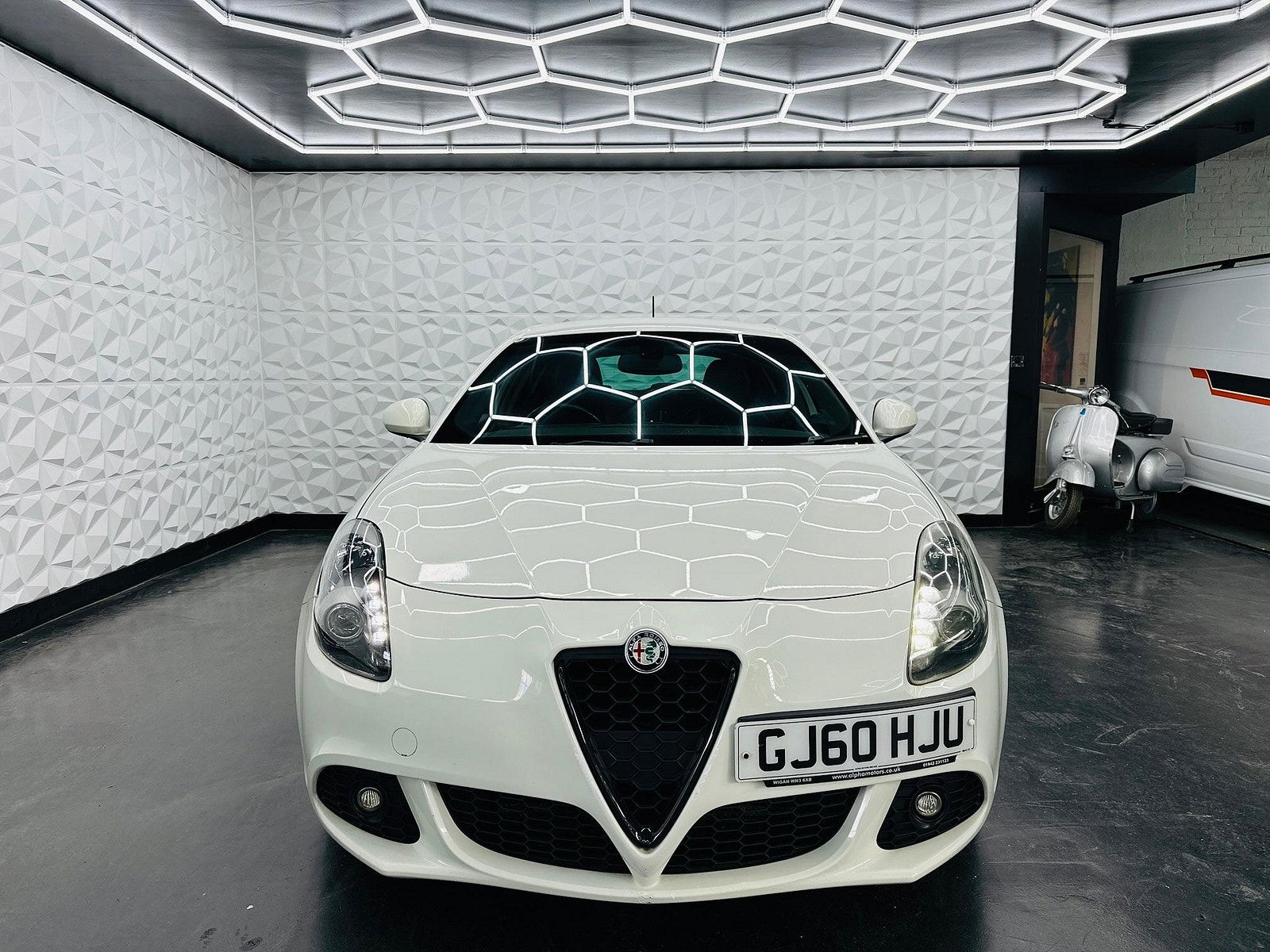 Alfa Romeo Giulietta 1750 TBi Cloverleaf Euro 5 5dr 5dr Manual 2010