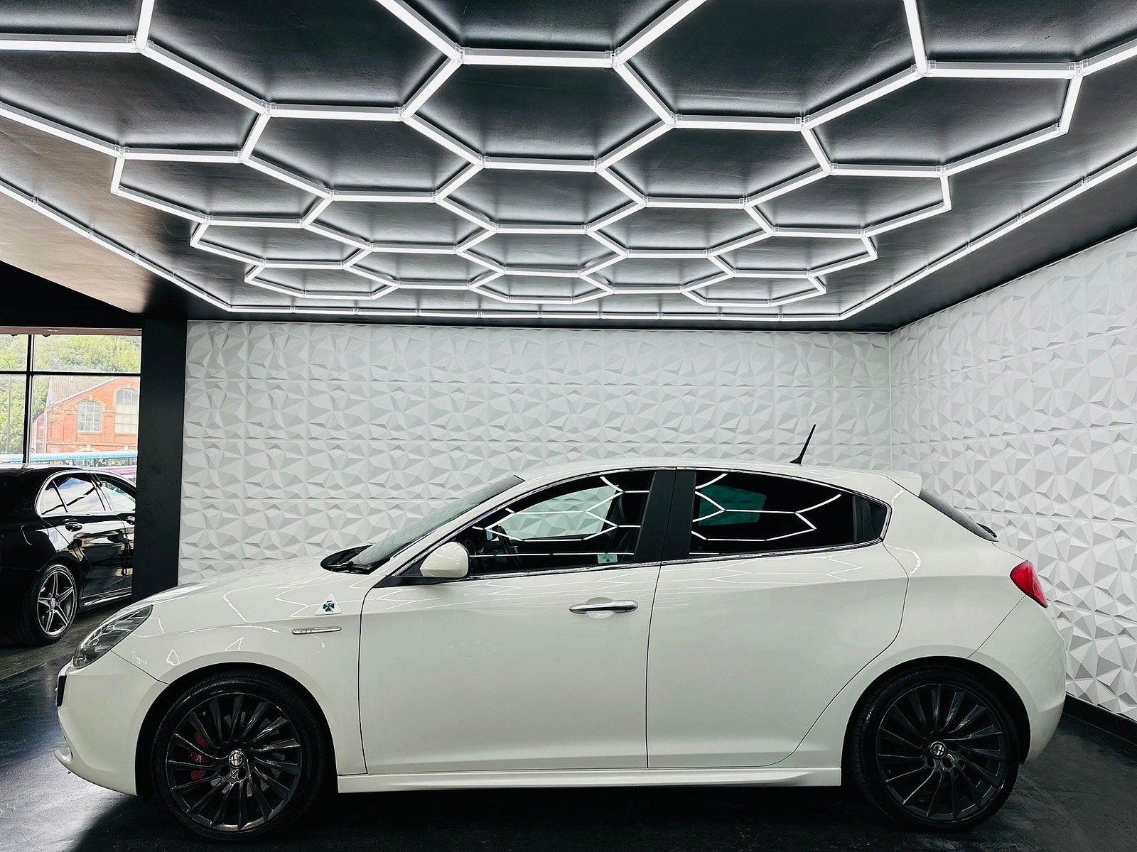 Alfa Romeo Giulietta 1750 TBi Cloverleaf Euro 5 5dr 5dr Manual 2010