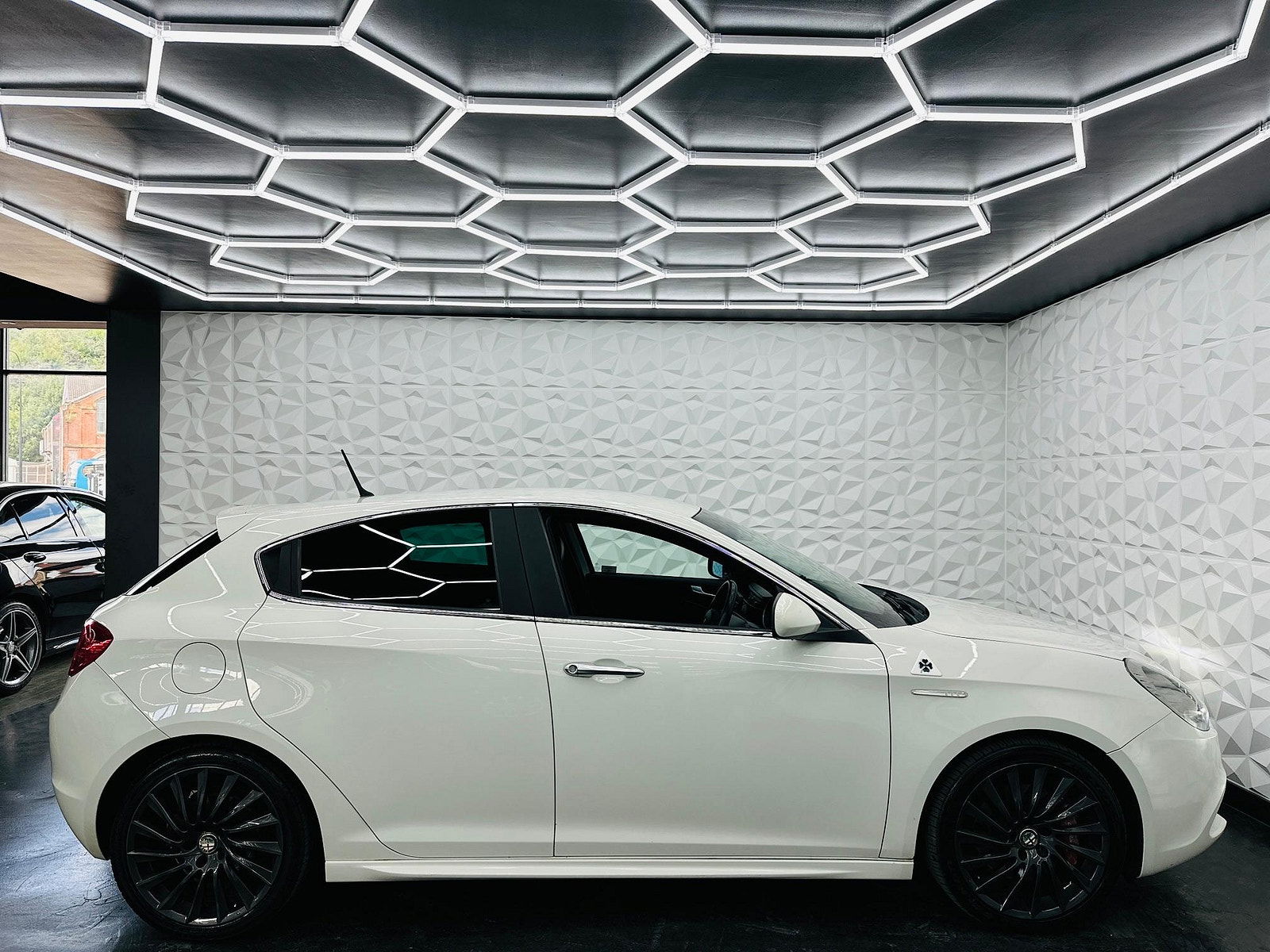 Alfa Romeo Giulietta 1750 TBi Cloverleaf Euro 5 5dr 5dr Manual 2010