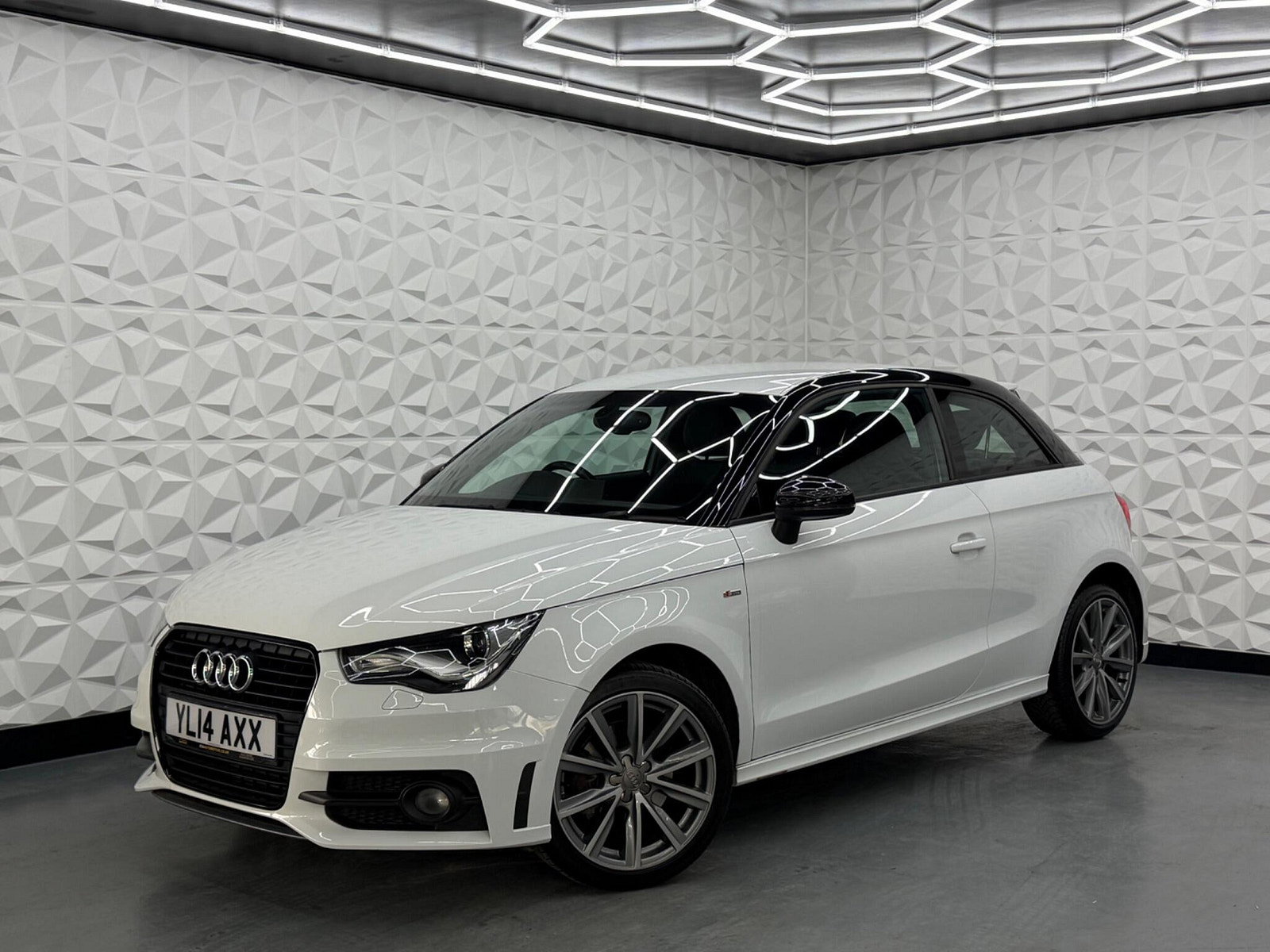 Audi A1 1.6 TDI S line Style Edition Euro 5 (s/s) 3dr 3dr Manual 2014