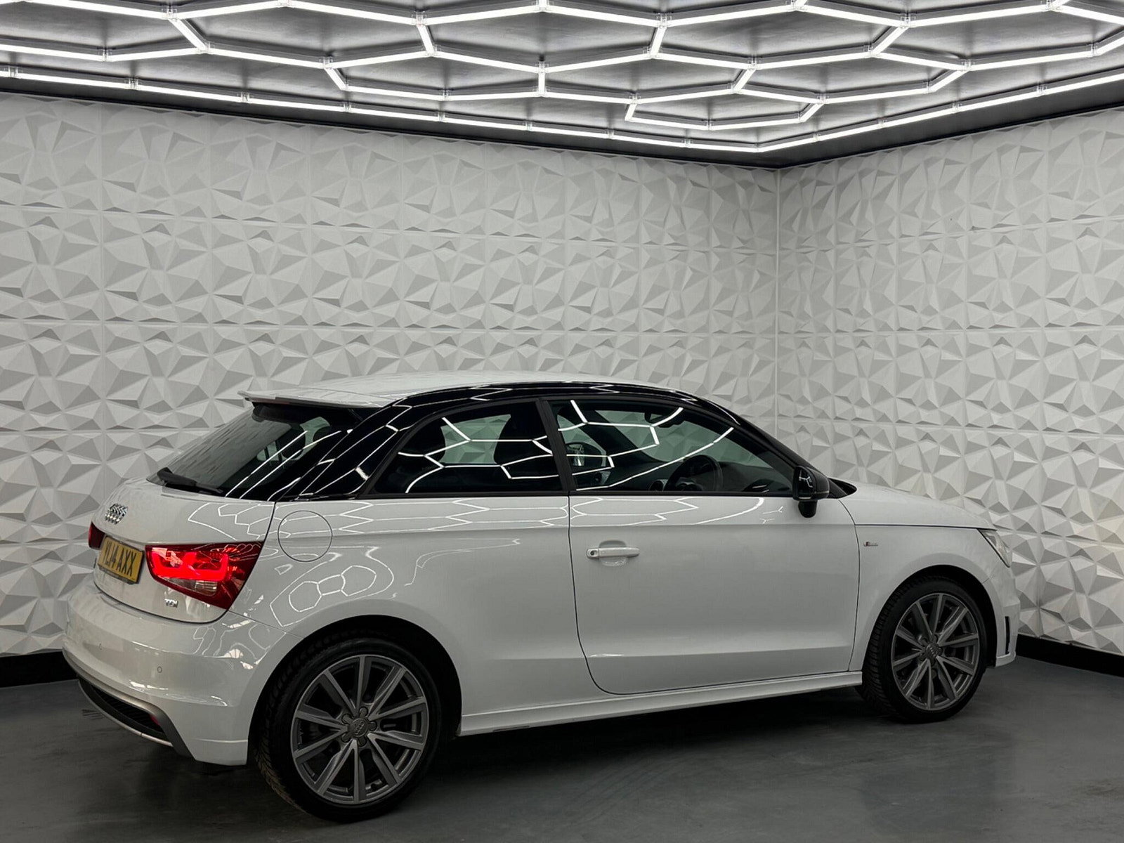 Audi A1 1.6 TDI S line Style Edition Euro 5 (s/s) 3dr 3dr Manual 2014