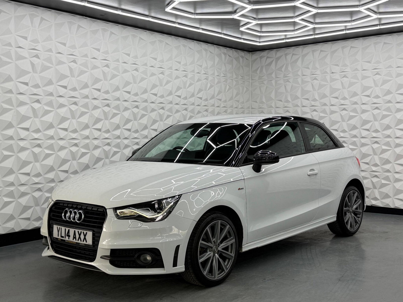 Audi A1 1.6 TDI S line Style Edition Euro 5 (s/s) 3dr 3dr Manual 2014